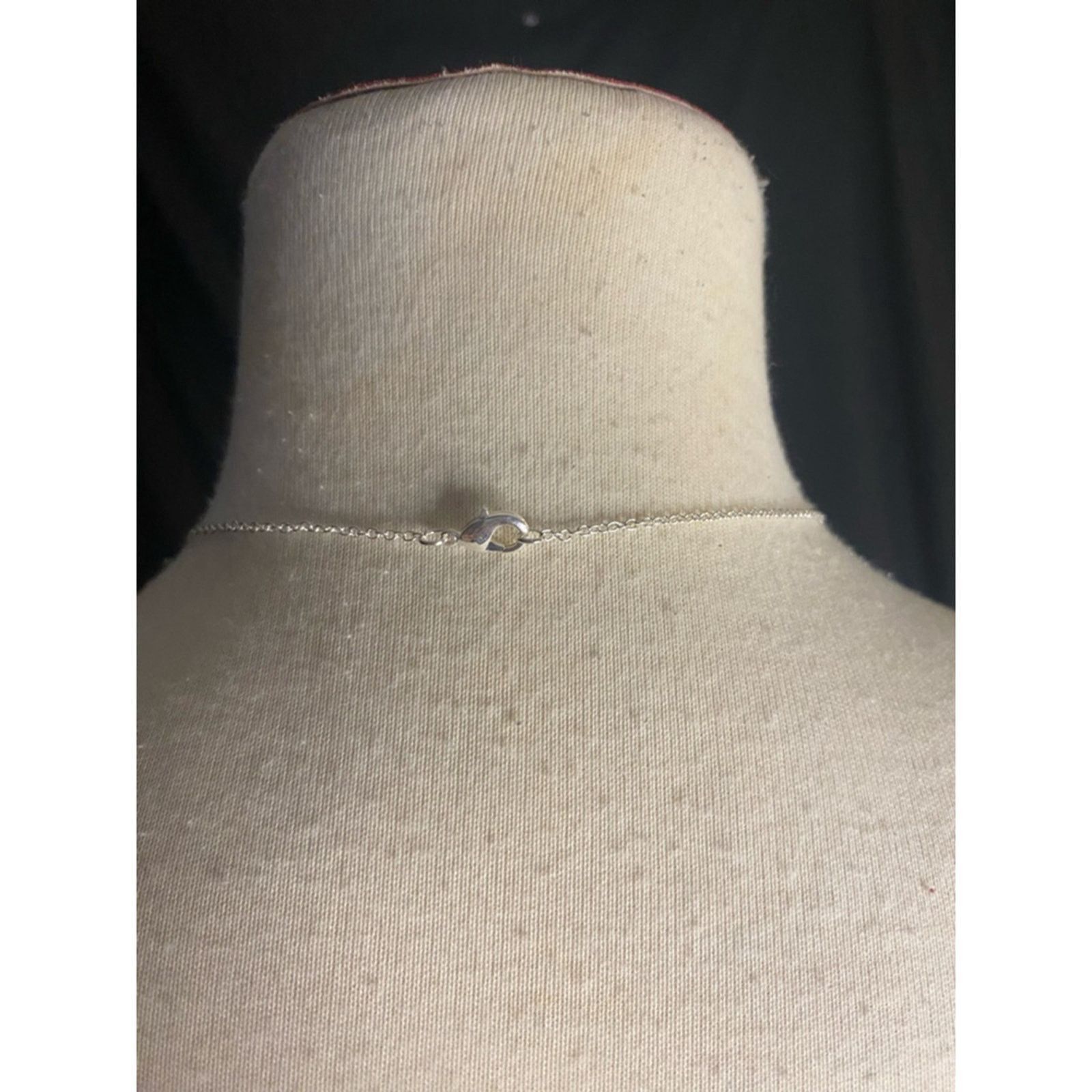 Handmade Handmade Silver Tone Minimal Chevron Necklace Clean Girl Size ONE SIZE - 3 Thumbnail