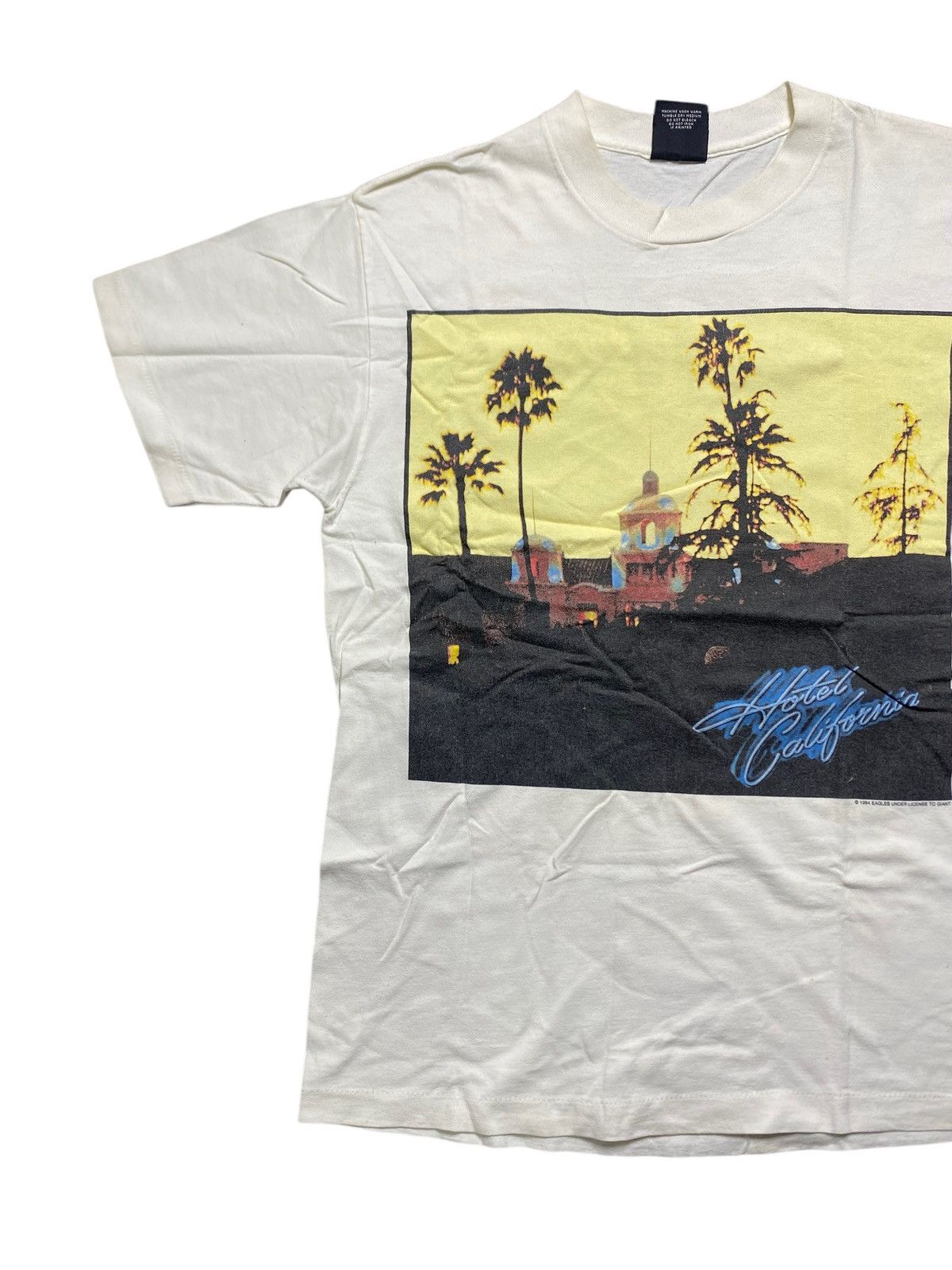 Band Tees VINTAGE EAGLES HOTEL CALIFORNIA HELL FREEZES OVER 1994 TOUR Size US L / EU 52-54 / 3 - 5 Thumbnail
