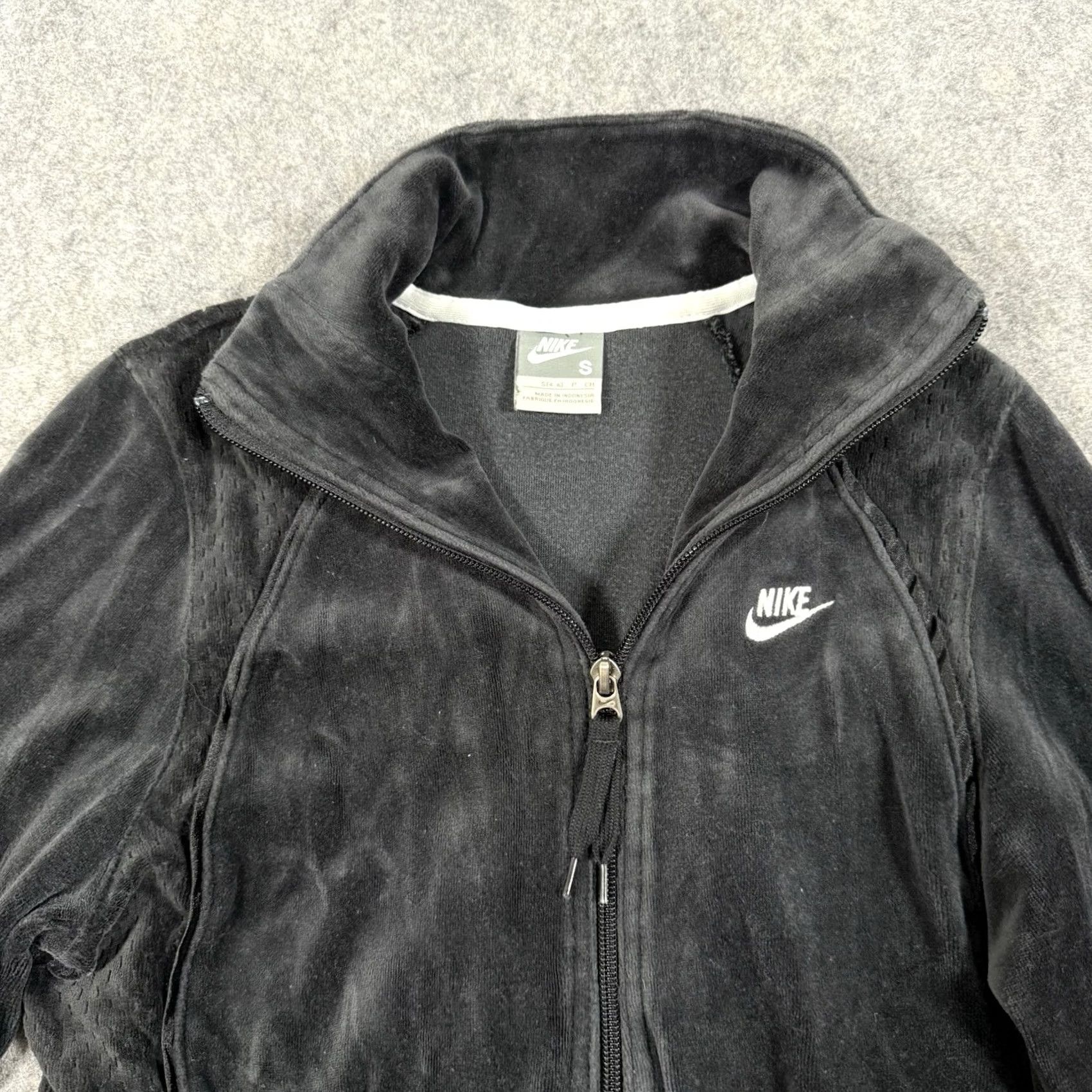 Nike Nike Sportswear Track Jacket Women's Small Gray Velour Velvet Full Zip Jacket Velour Velveteen 90s Athleisure Classic College Womens Size S / US 4 / IT 40 - 3 Thumbnail