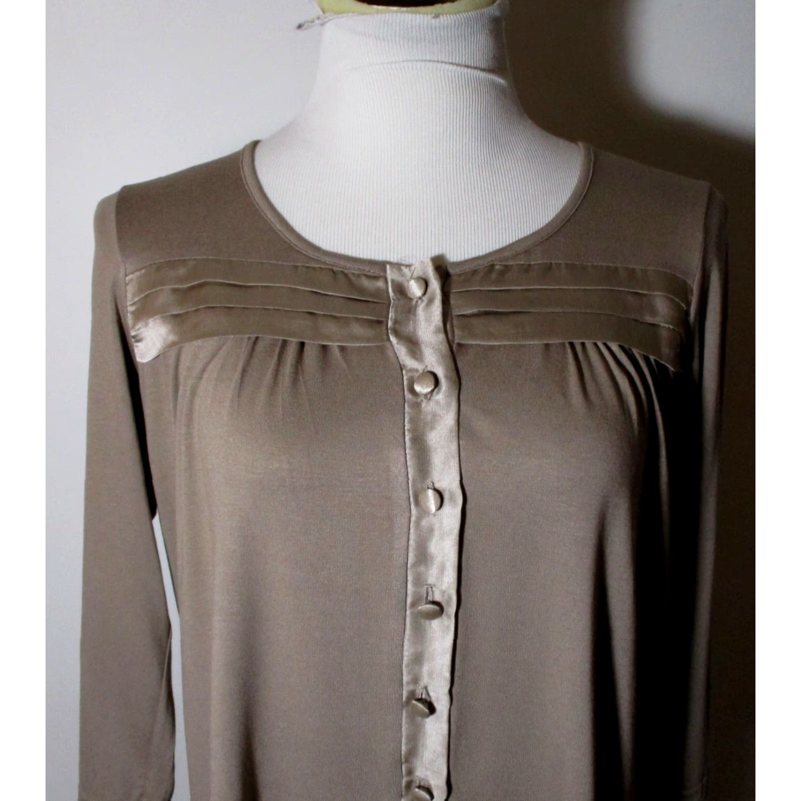 Vintage Entracte Paris Blouse Women Size 3 Taupe Silk Blend Button Size XS / US 0-2 / IT 36-38 - 3 Thumbnail
