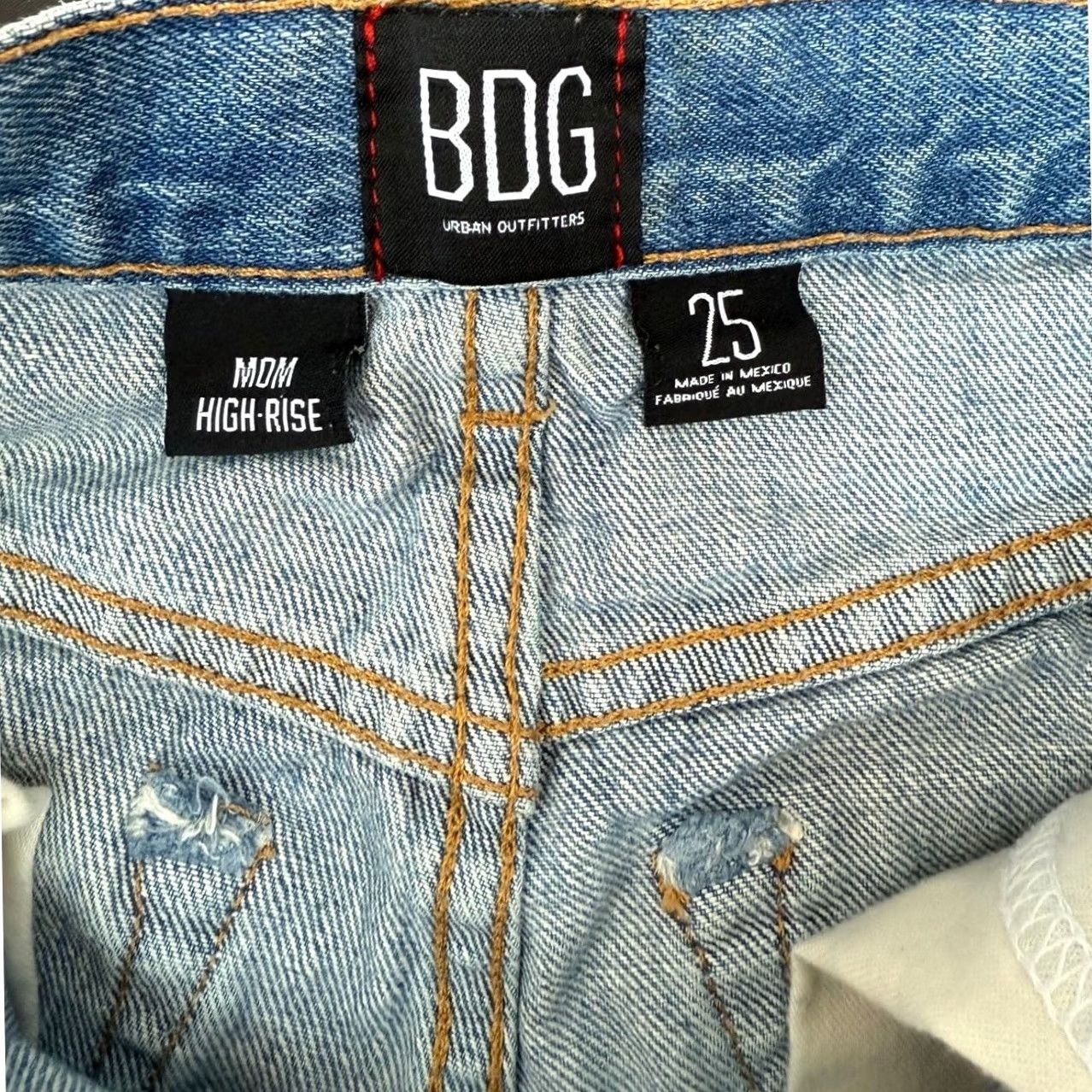 Bdg BDG Mom Denim Shorts 100% Cotton Blue 25 Womens Regular High Rise with Pockets Size 42" / US 20 - 5 Thumbnail