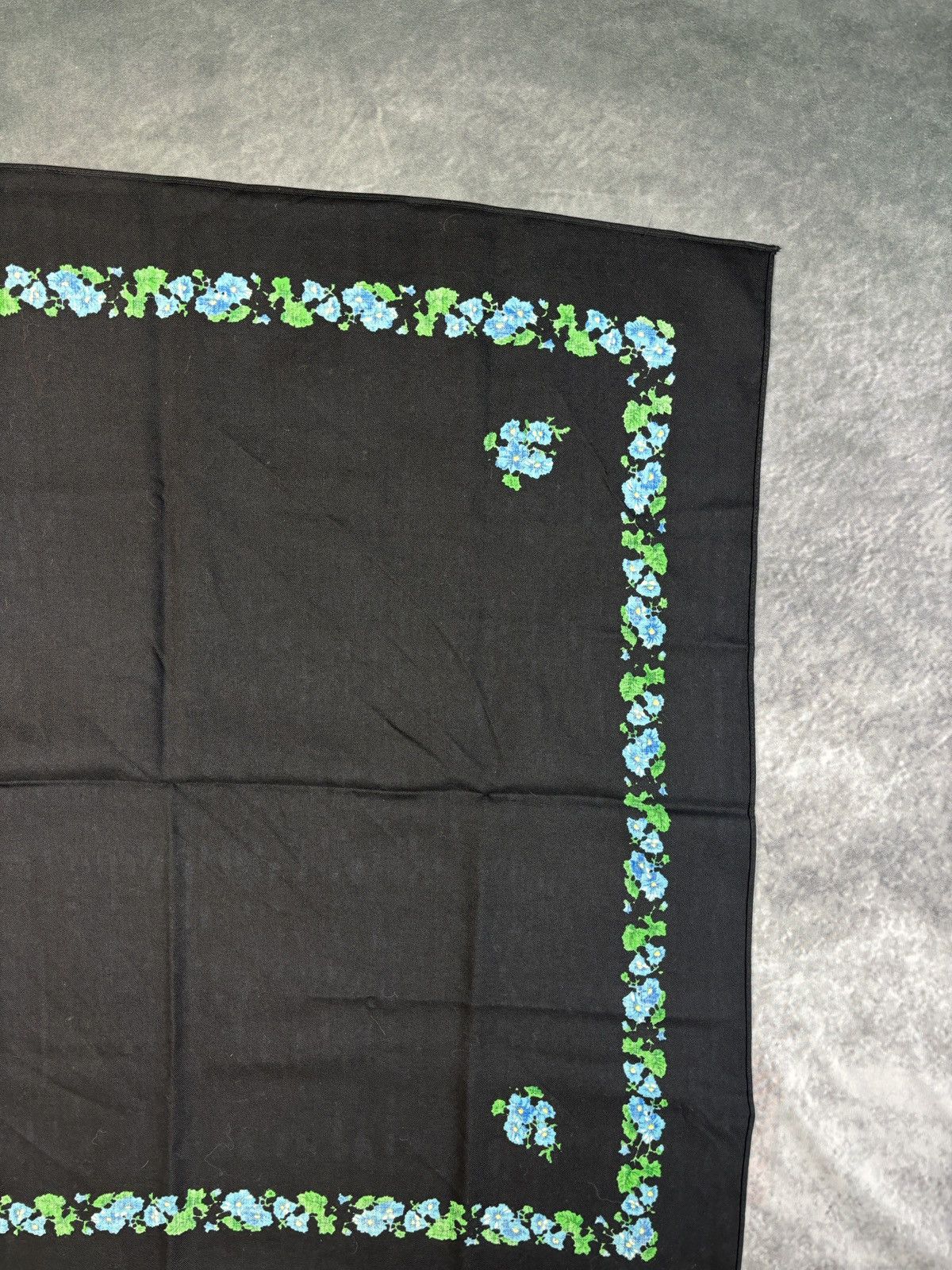 Vintage Vintage Hand Printed Wool Scarf 1960s 1970s Cashmere Scarf Size ONE SIZE - 17 Thumbnail