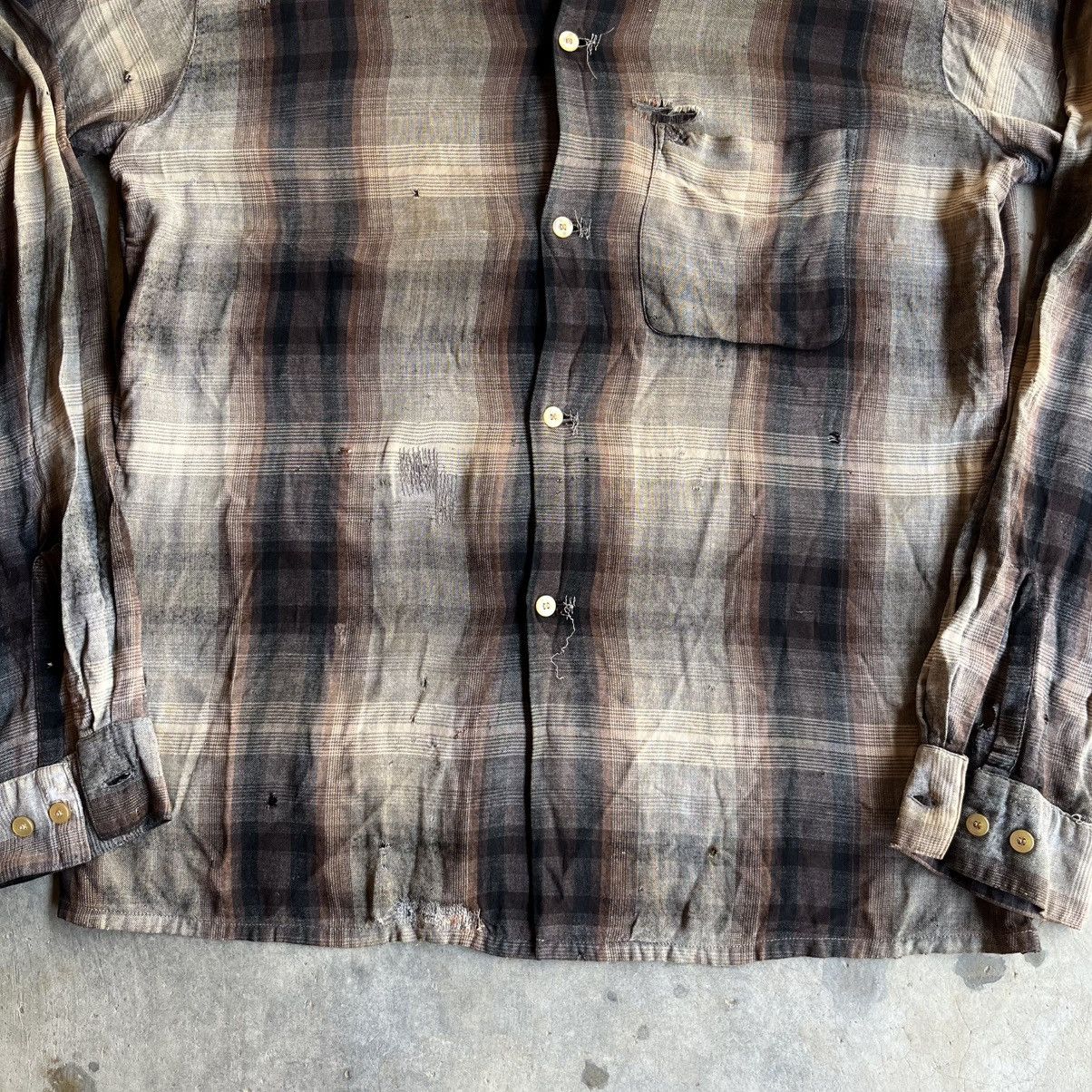 Vintage Thrashed 1950s - 1960s Arrow shadow stripe rayon shirt☠️ Size US L / EU 52-54 / 3 - 7 Thumbnail