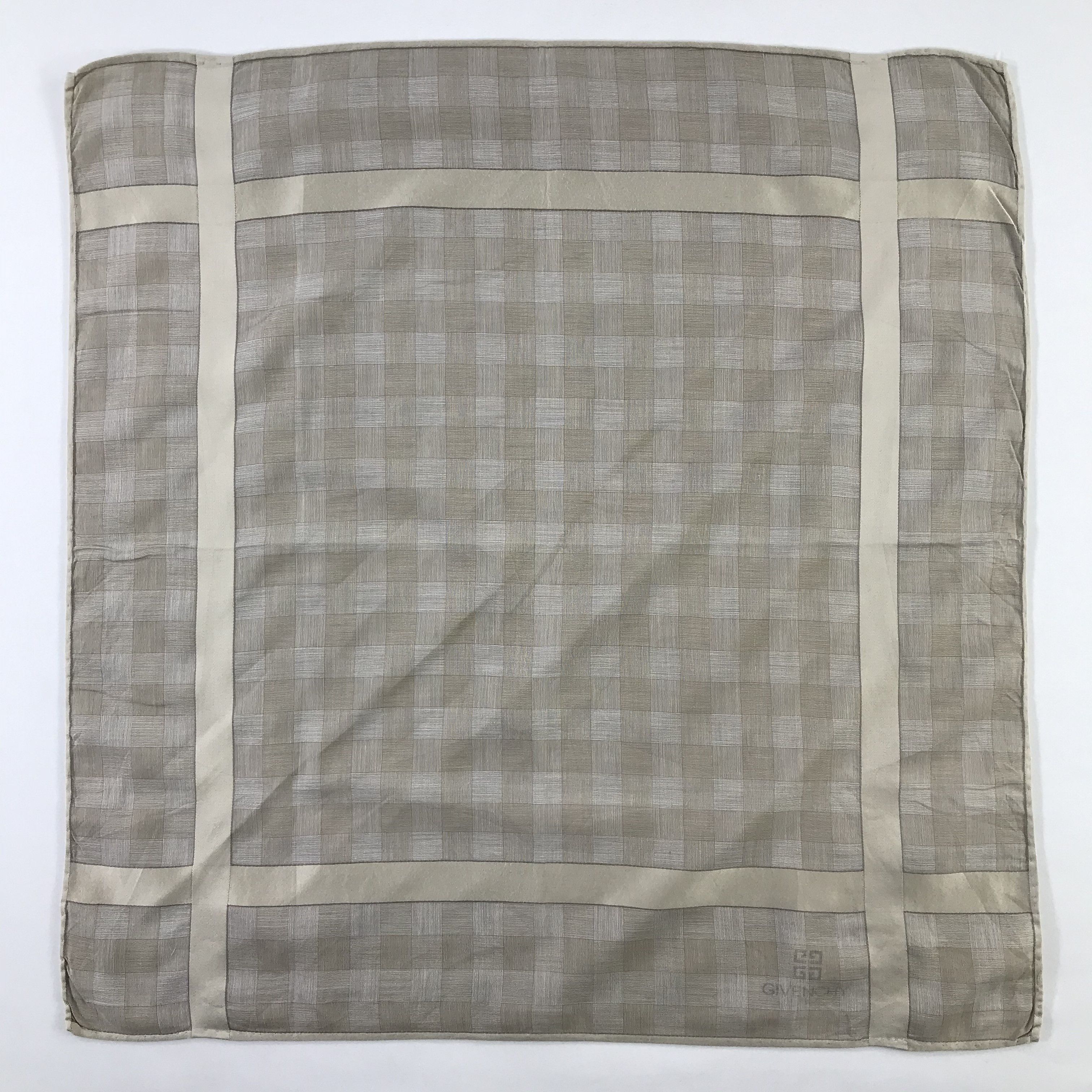 Vintage Givenchy Bandana/ Handkerchief / Neckerchief Size ONE SIZE - 3 Thumbnail