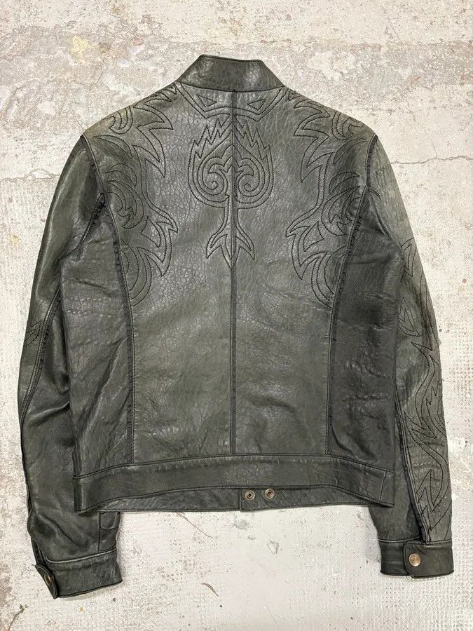 Just Cavalli 2000s Cavalli Raw Black Embroidered Flowers Leather Jacket Size US S / EU 44-46 / 1 - 6 Thumbnail