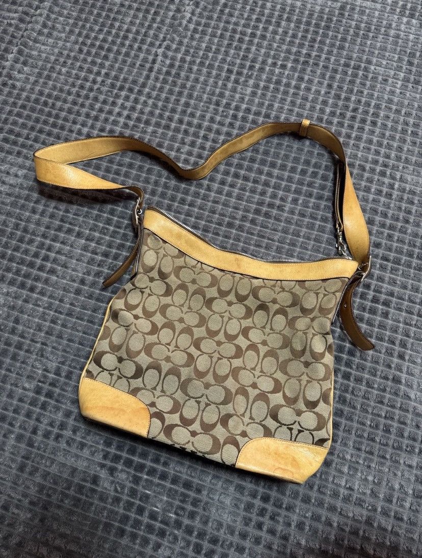 Coach × Vintage Coach Vintage Rare Leather Bag Size ONE SIZE - 1 Thumbnail