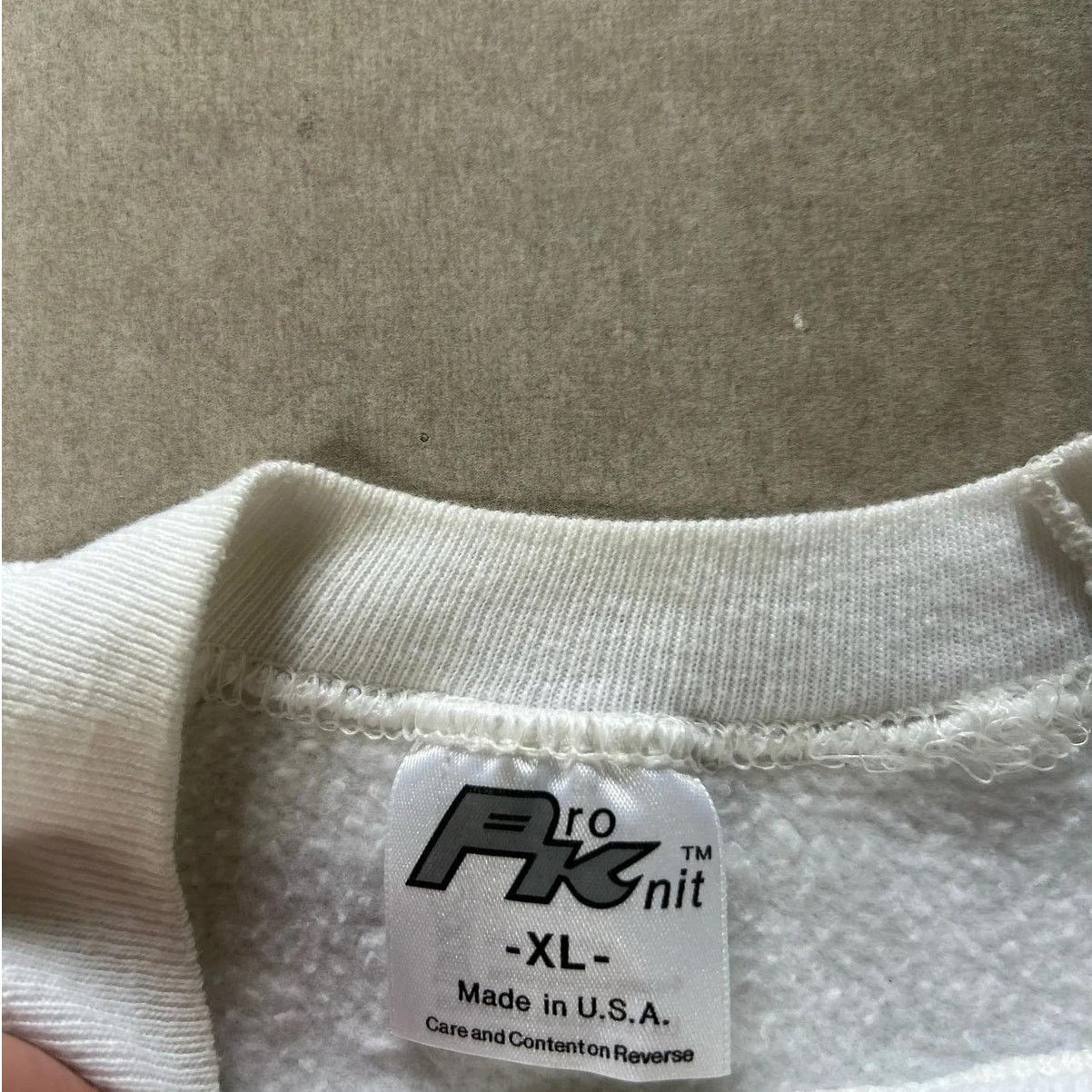 Vintage 90s Vintage James Taylor White Crewneck Size L Size US L / EU 52-54 / 3 - 4 Thumbnail