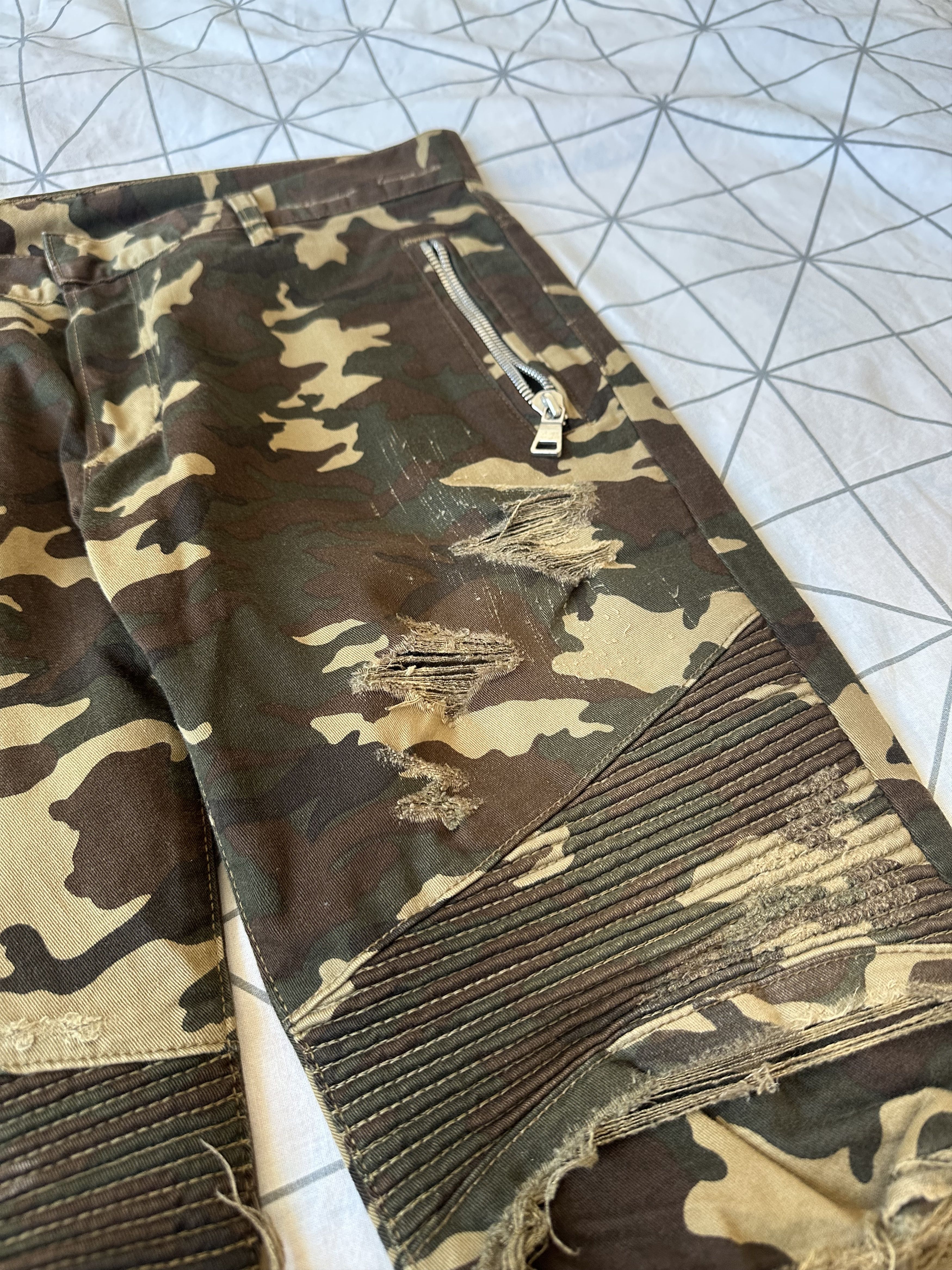 Balmain FW17 Balmain Distressed Camo Biker Denim Oliver Rousteing Size US 32 / EU 48 - 6 Thumbnail