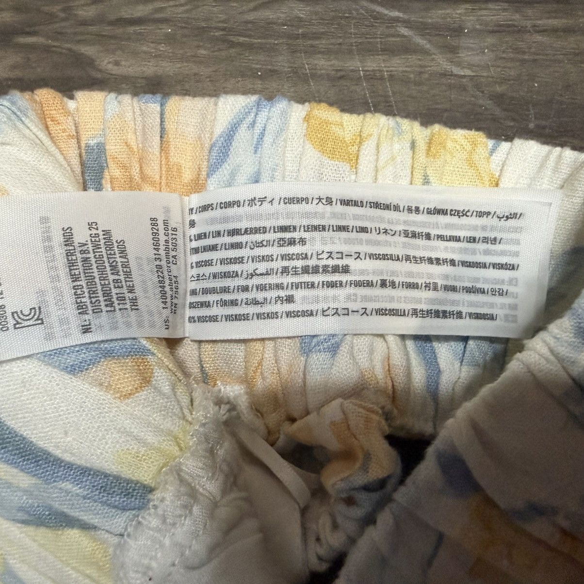 Abercrombie & Fitch Abercrombie & Fitch White Floral V-Neck Crop Cami Size S / US 4 / IT 40 - 5 Thumbnail