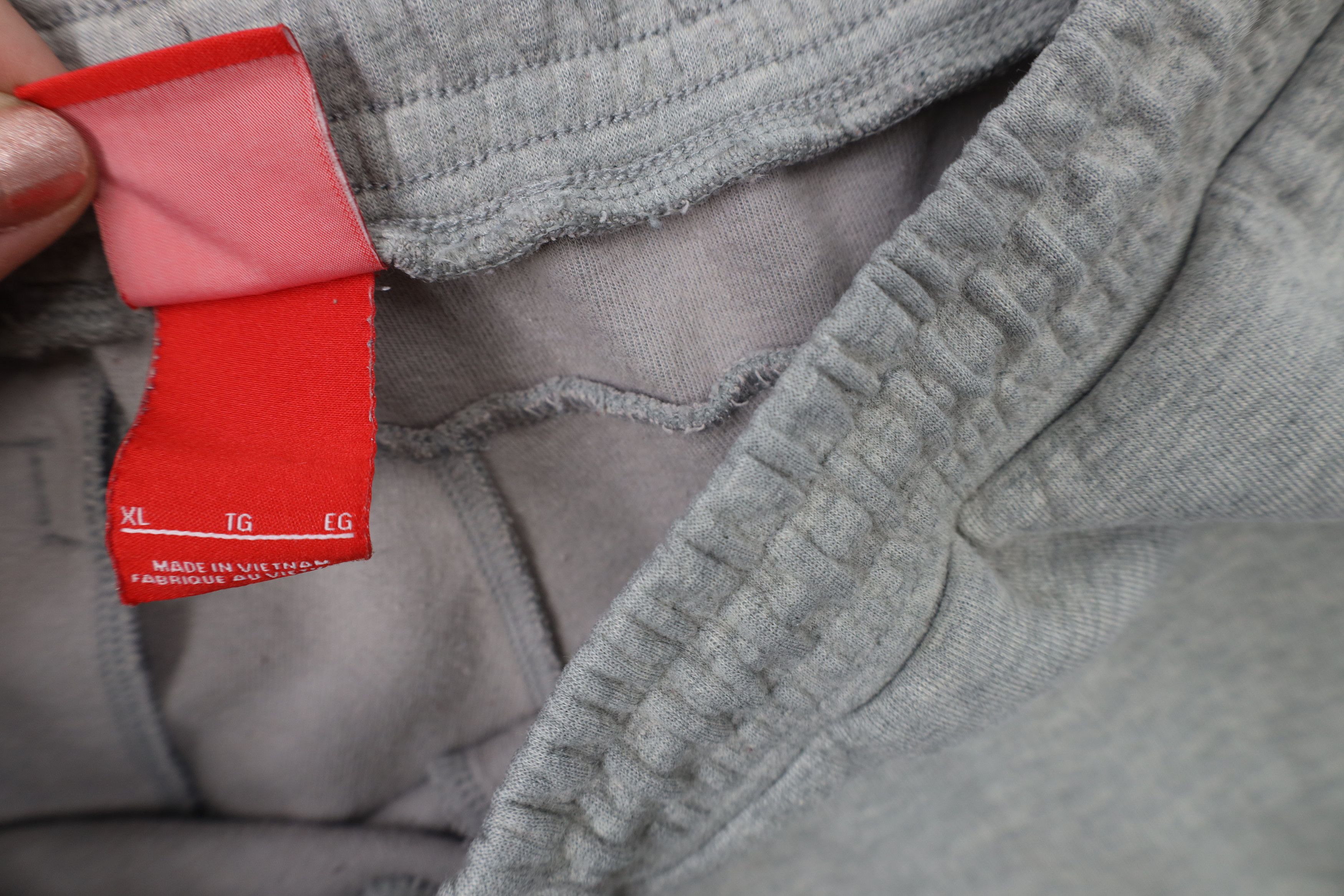 Nike Nike Tech Fleece Spell Out Cuffed Sweatpants Joggers Gray Size US 38 / EU 54 - 10 Thumbnail