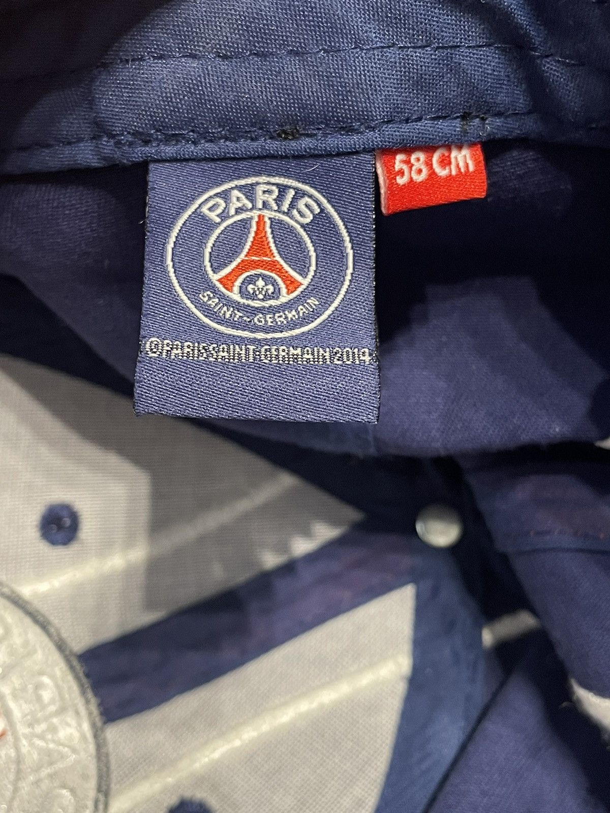 Vintage Paris Saint-Germain Blue Red Adjustable Hook Loop Size ONE SIZE - 6 Thumbnail