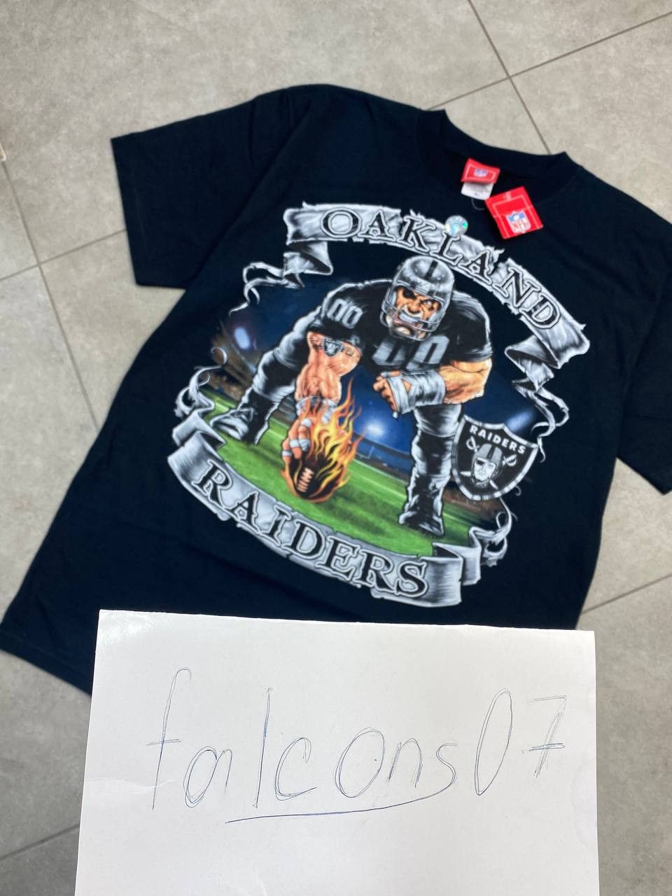 NFL Vintage NFL Oakland Raiders Mad Player Print T-Shirt Size US L / EU 52-54 / 3 - 2 Thumbnail