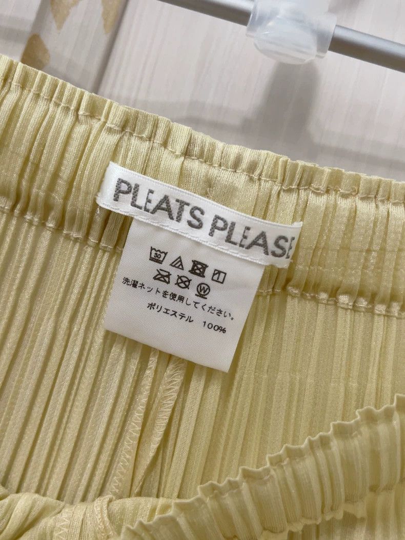 Issey Miyake Issey Miyake size:3 Little chicken yellow pleated trousers Size 31" - 2 Thumbnail