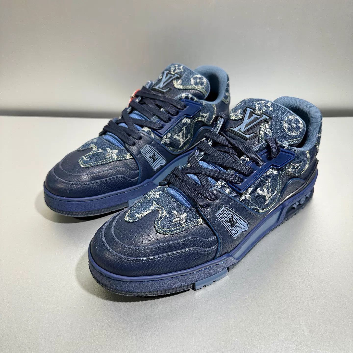 Louis Vuitton Blue Low-Top Sneakers with Pattern Size US 8.5 / EU 41-42 - 1 Thumbnail