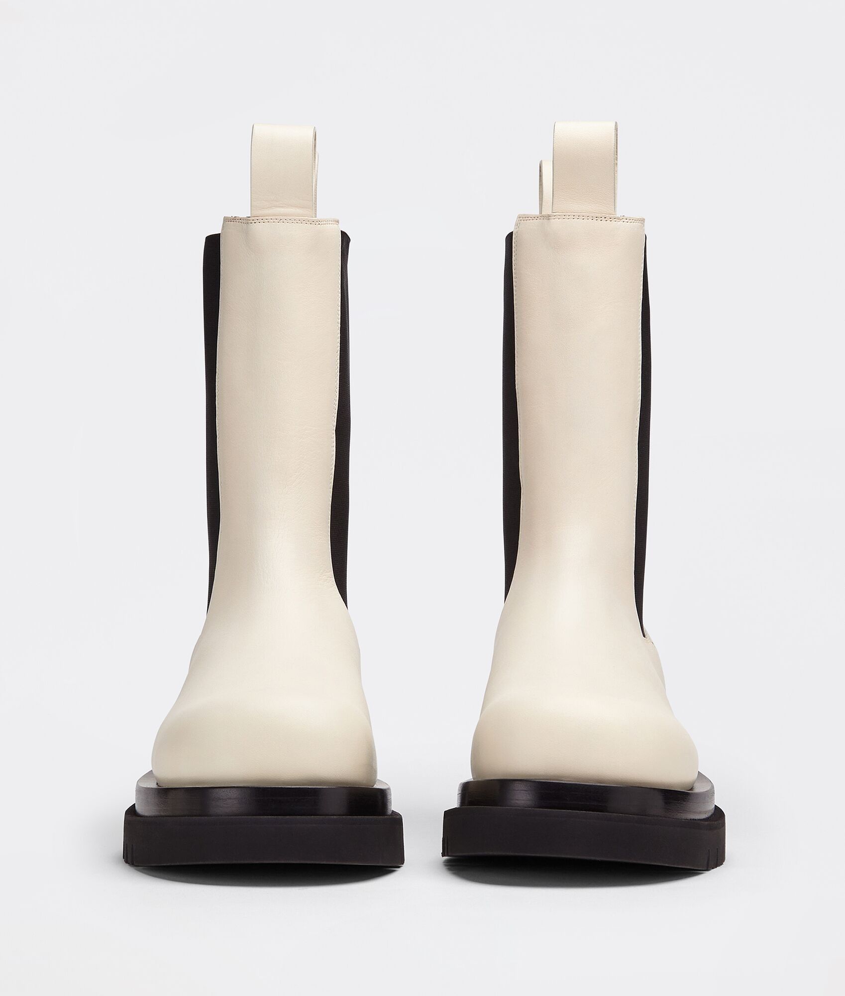 Bottega Veneta o1s1rm0925 Lug Chelsea Boots in Sea Salt Size US 9 / IT 39 - 2 Thumbnail