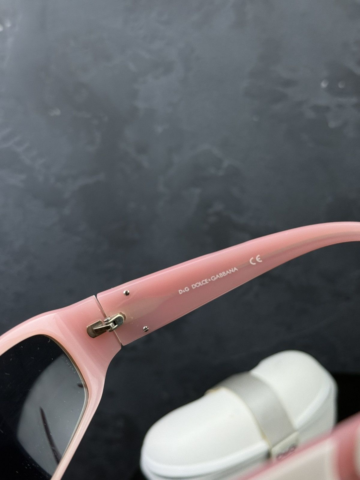 Dolce & Gabbana Vintage Dolce & Gabbana Pink & White Sunglasses Size ONE SIZE - 7 Thumbnail