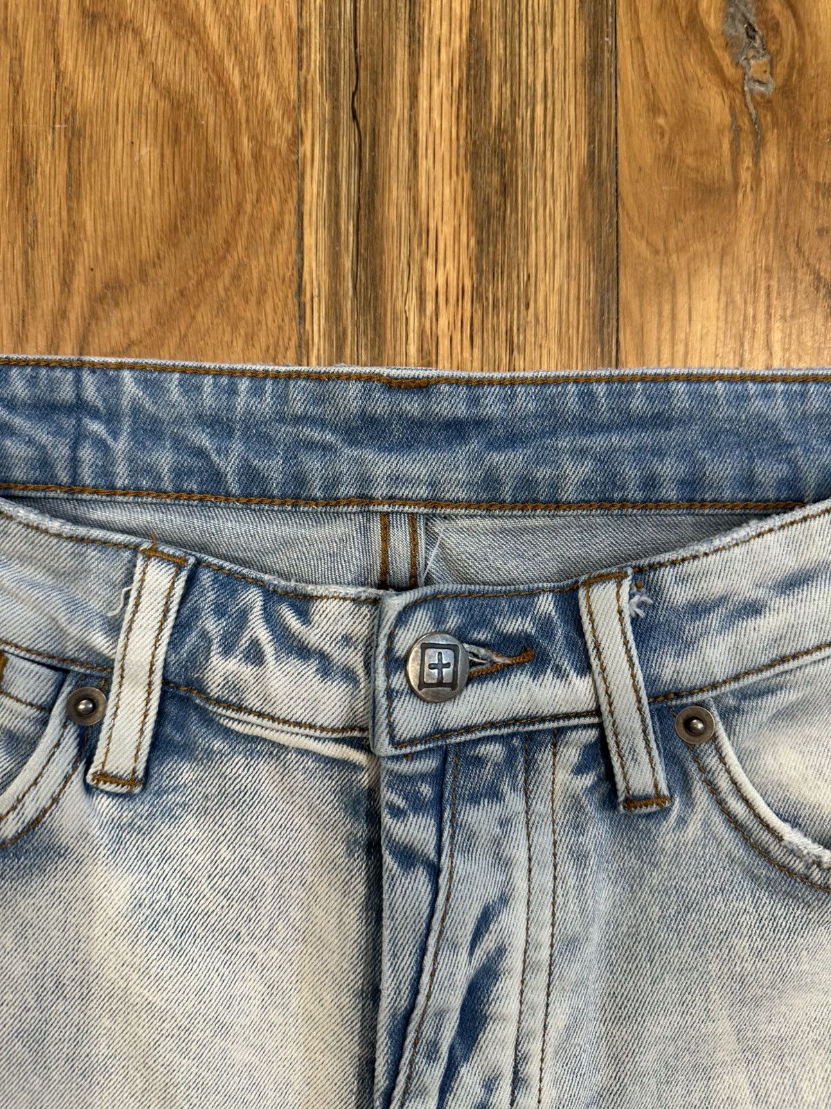 Ksubi Ksubi Knee Rip Blue Spell Light Blue Denim Jeans Size 33 Size US 33 - 3 Thumbnail