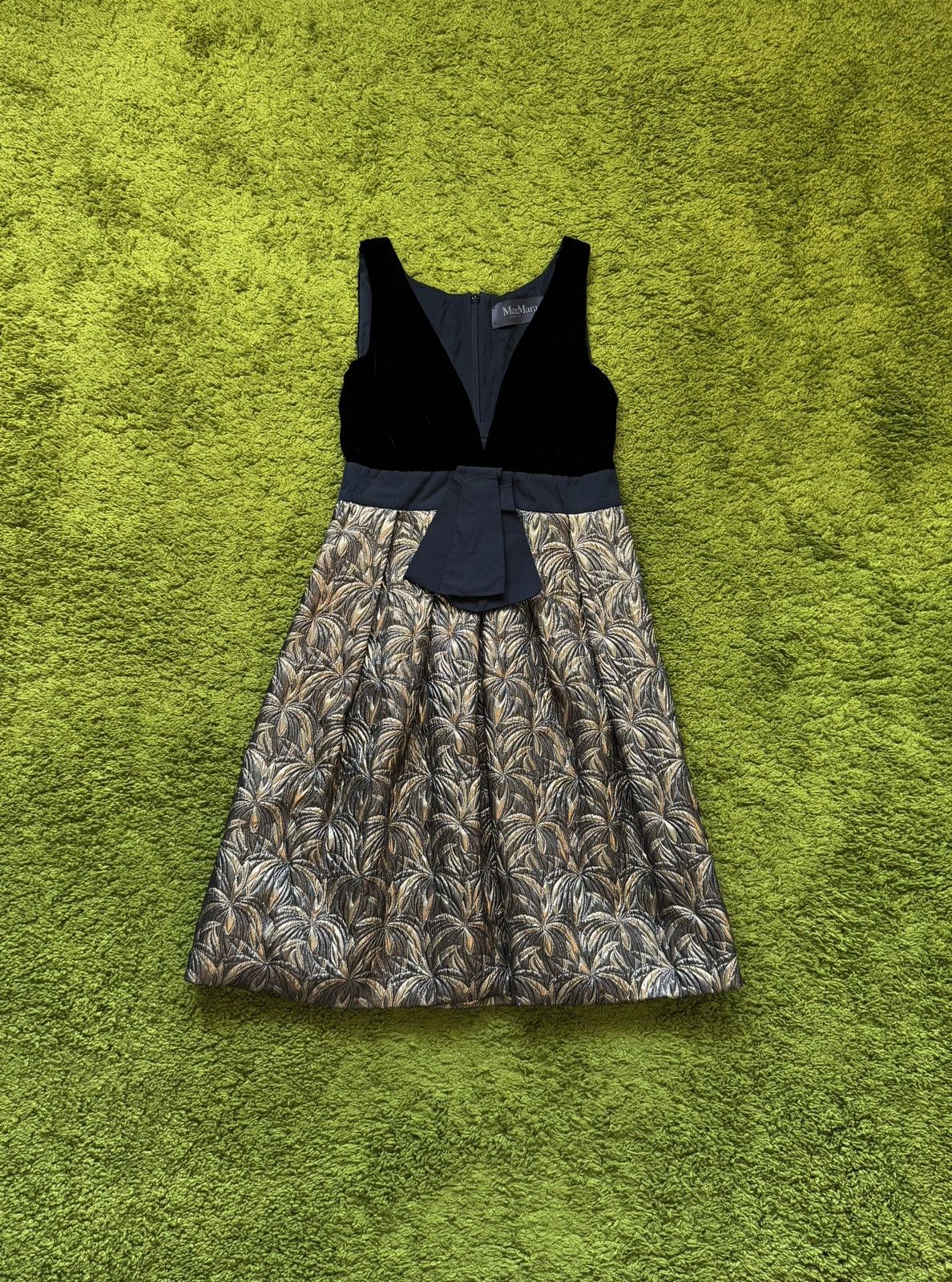 Designer × Max Mara × Weekend Max Mara Max Mara Pianoforte premium baby doll cocktail dress Size M / US 6-8 / IT 42-44 - 1 Thumbnail