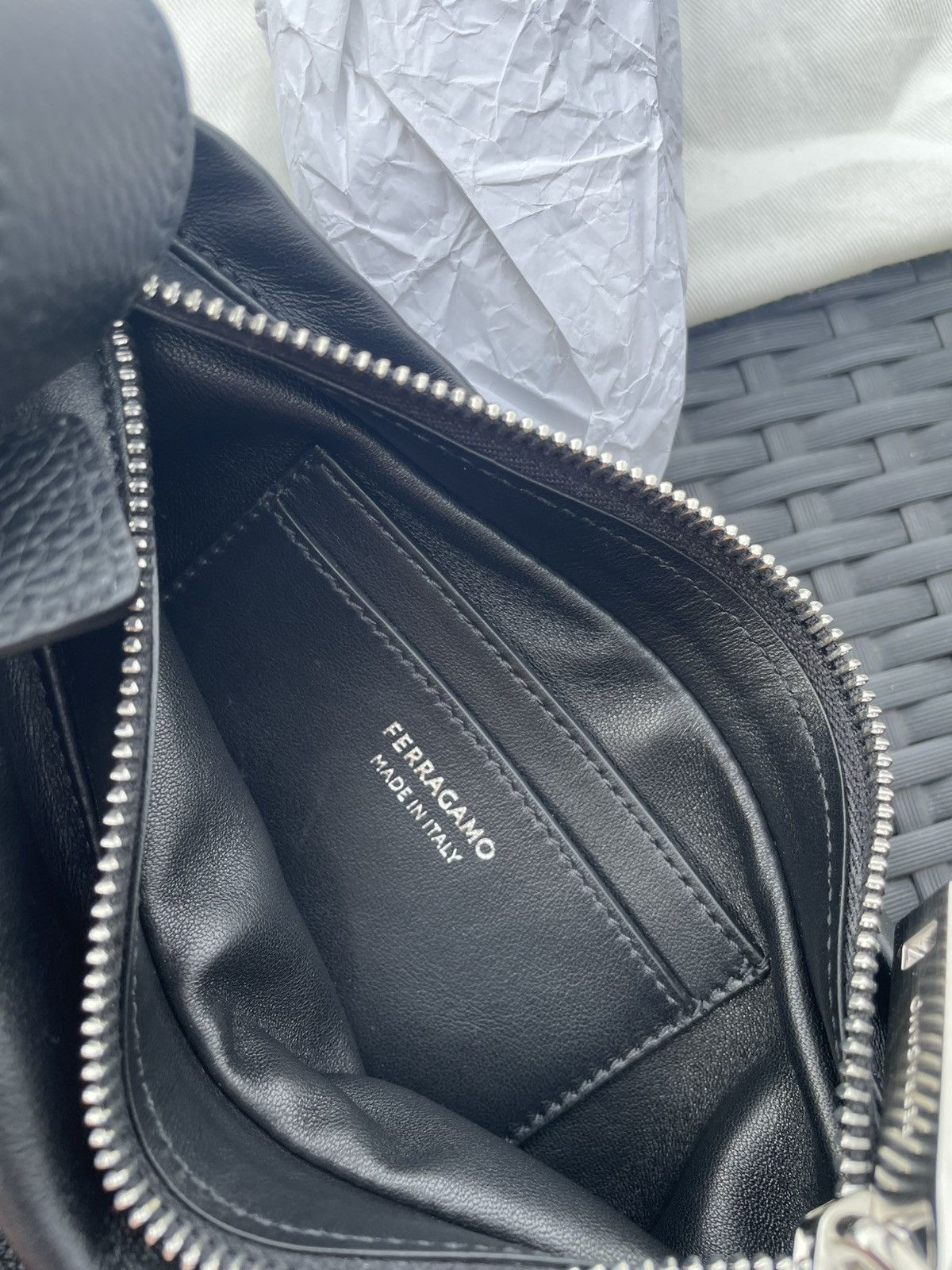 Salvatore Ferragamo NWT Ferragamo cut-out detailing leather mini bag Size ONE SIZE - 6 Thumbnail