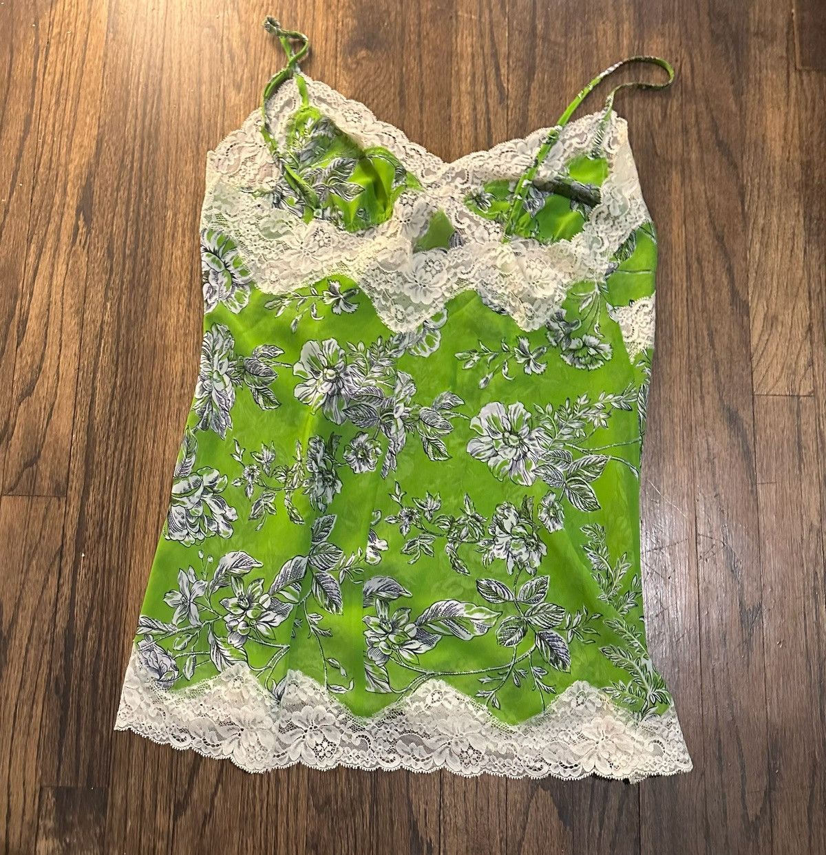 Victoria's Secret Victoria’s Secret cute Y2K Vintage lace Cami Size M / US 6-8 / IT 42-44 - 4 Thumbnail