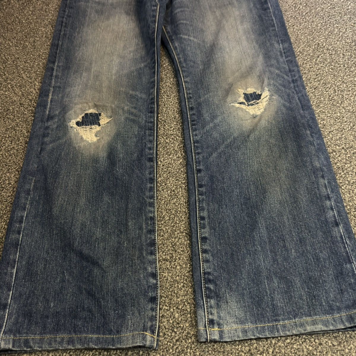 Undercover × Uniqlo Vintage Y2K Uniqlo UJ Distressed Denim Jeans W36 Size US 36 / EU 52 - 7 Thumbnail