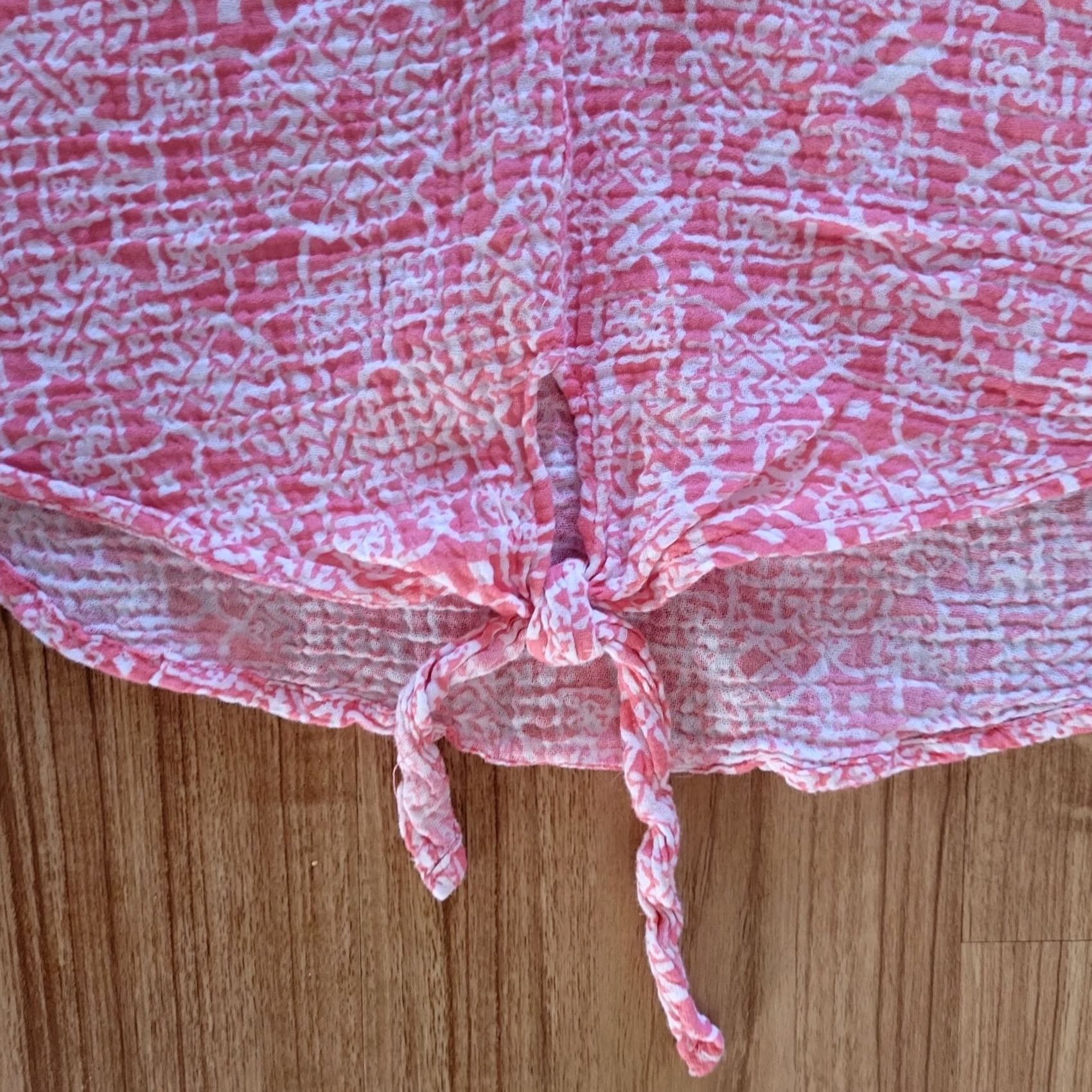 Vintage Chico's Chicos Shirt Blouse Womens Medium Pink White Gauze Tie Waist 3/4 Sleeve V-Neck Button Pullover Casual Everyday Shirt Womens Size M / US 6-8 / IT 42-44 - 5 Thumbnail