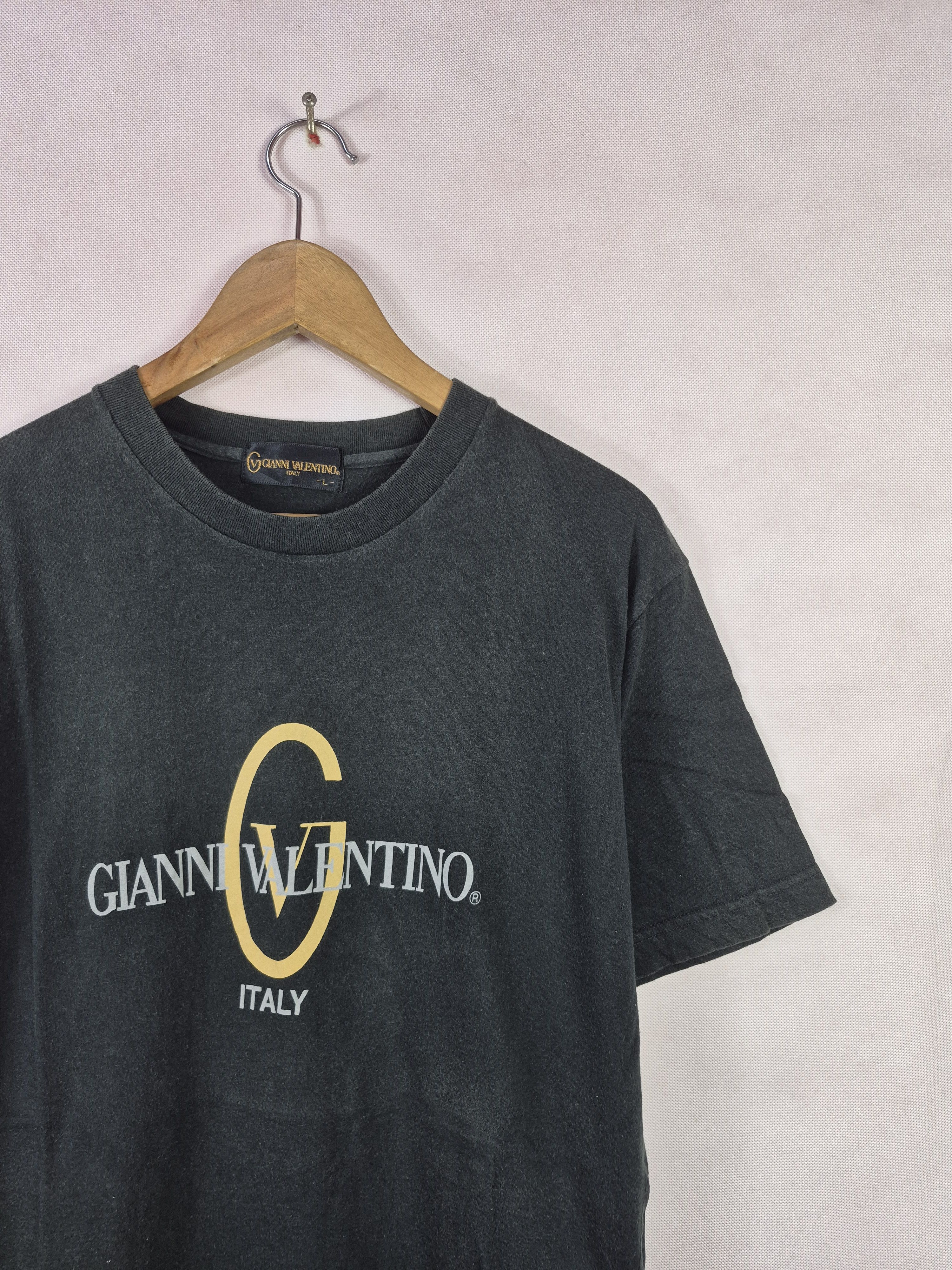 Gianni Valentino 🔥 Gianni Valentino Big Logo Tee Vintage Style Size US M / EU 48-50 / 2 - 2 Thumbnail