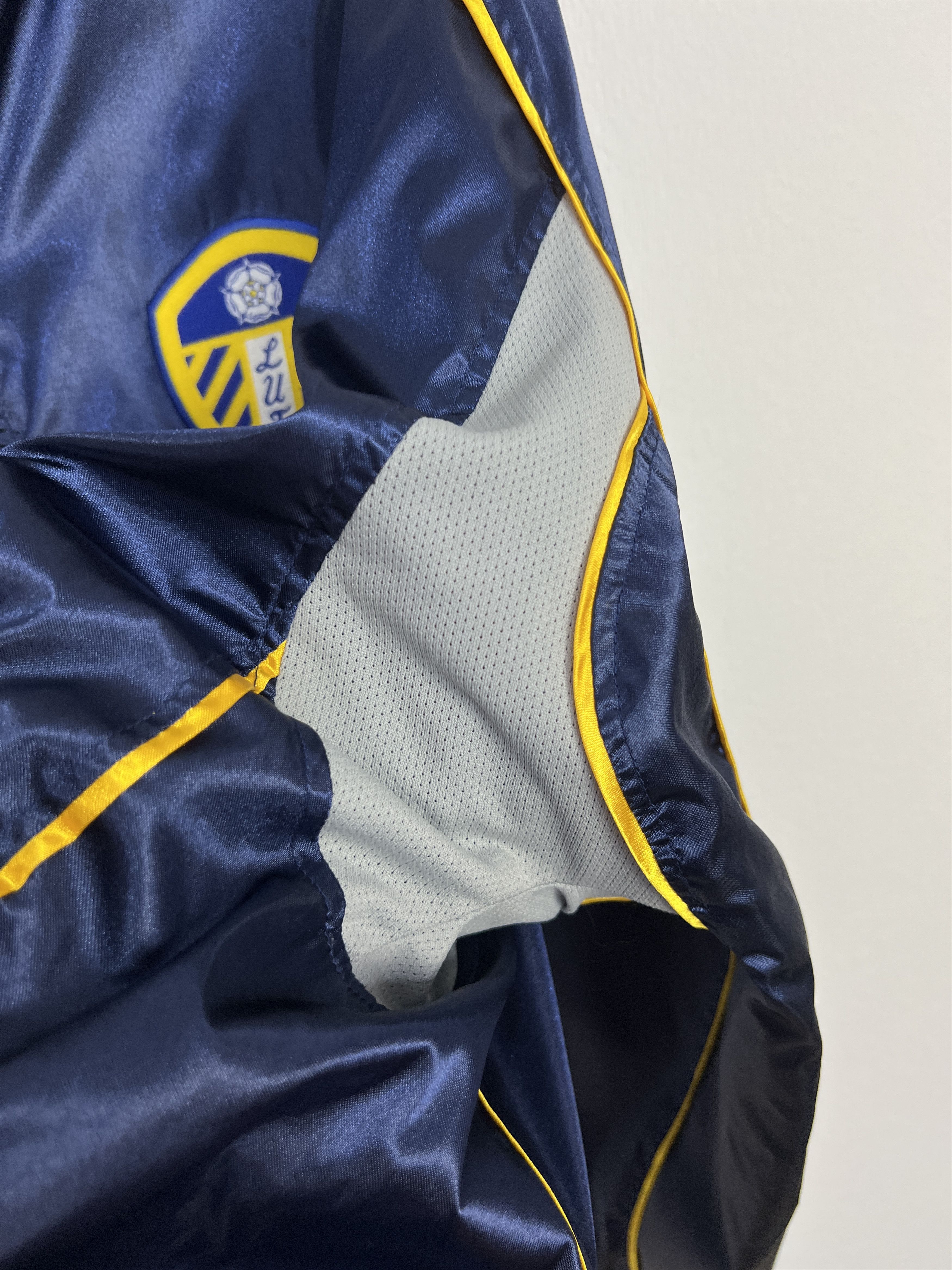 Nike Vintage 90's Nike Leeds United Football Satin Jacket Soccer Size US M / EU 48-50 / 2 - 6 Thumbnail