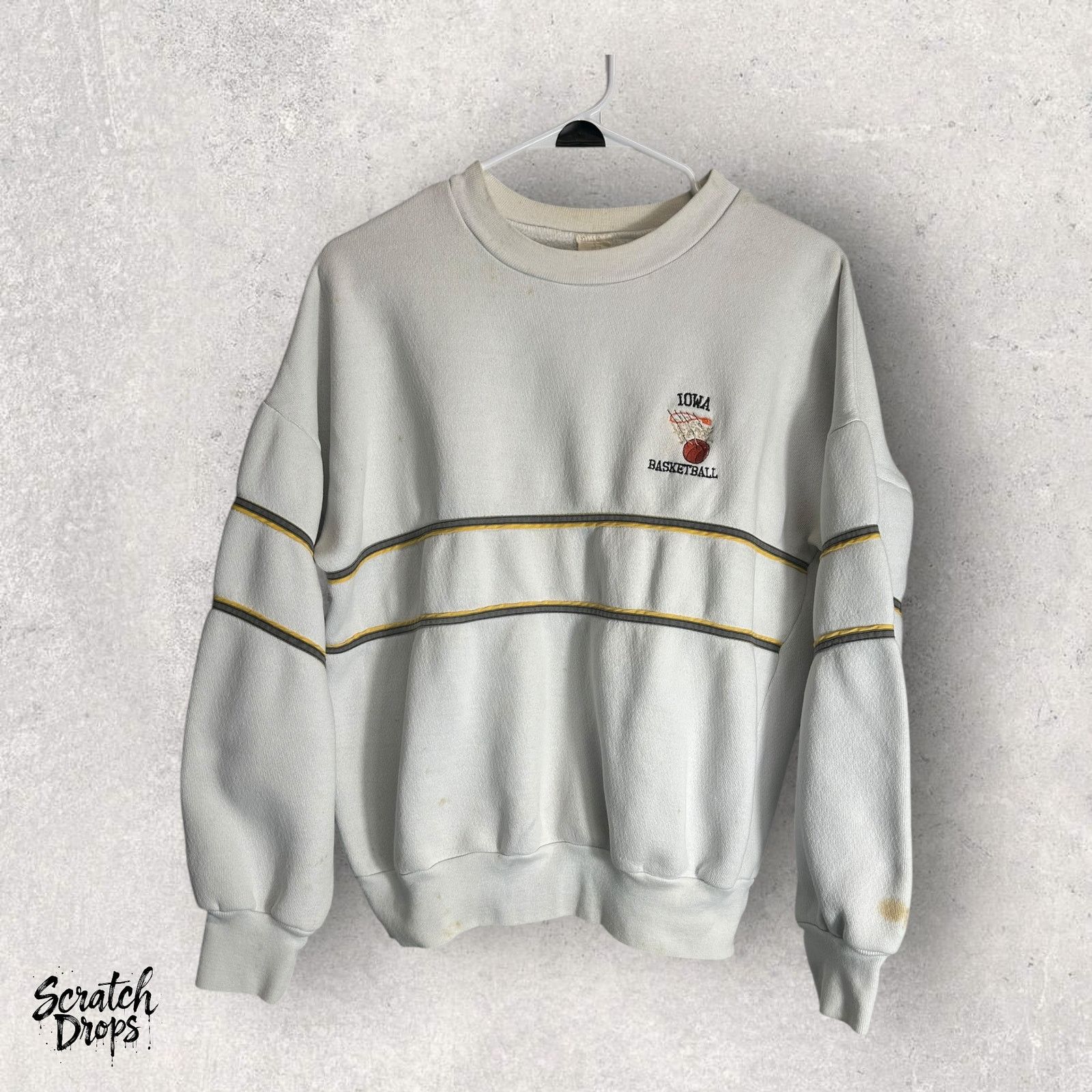 Other Vintage 80s Iowa Basketball Size M Pullover White Crewneck Size US M / EU 48-50 / 2 - 1 Thumbnail