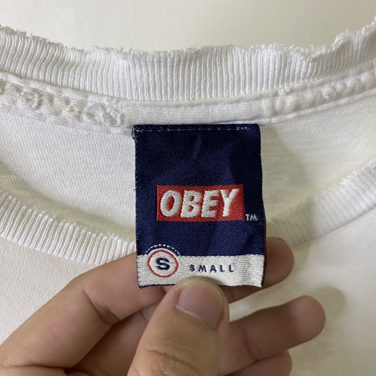 Obey Vintage Y2K Obey Skateboard Box Logo Distressed Skater Tee Size US S / EU 44-46 / 1 - 5 Thumbnail