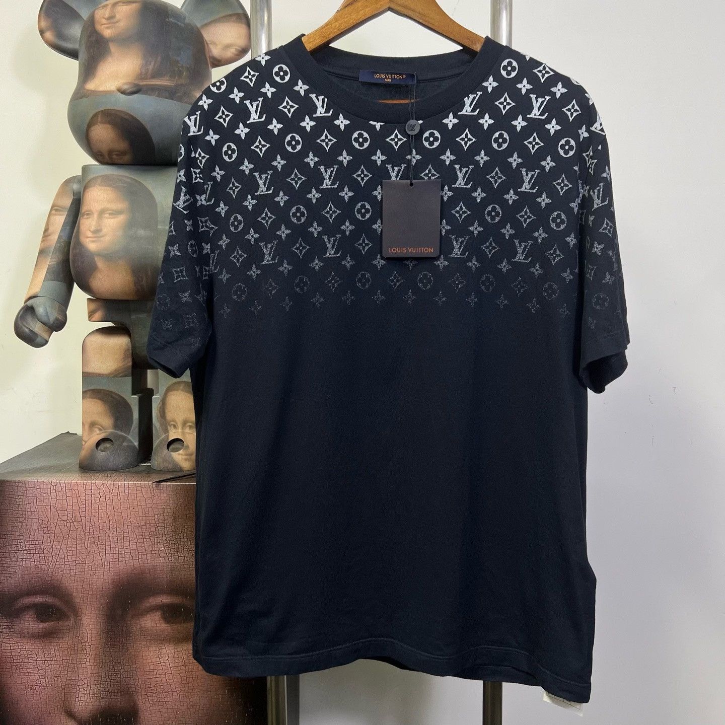 Louis Vuitton Louis Vuitton Tie-Dye Gradient Multi T-Shirt xxl Men Size US XXL / EU 58 / 5 - 1 Thumbnail