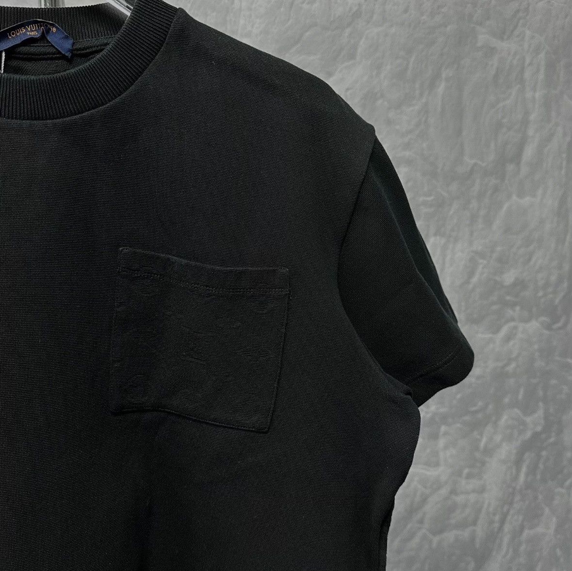 Louis Vuitton Louis Vuitton SS24 Monogram Pocket Tee L Size US L / EU 52-54 / 3 - 3 Thumbnail