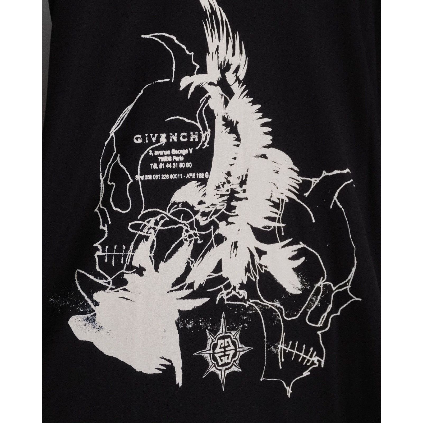 Givenchy Givenchy barbed black gothic printed tee oversized shirt Size US L / EU 52-54 / 3 - 6 Thumbnail