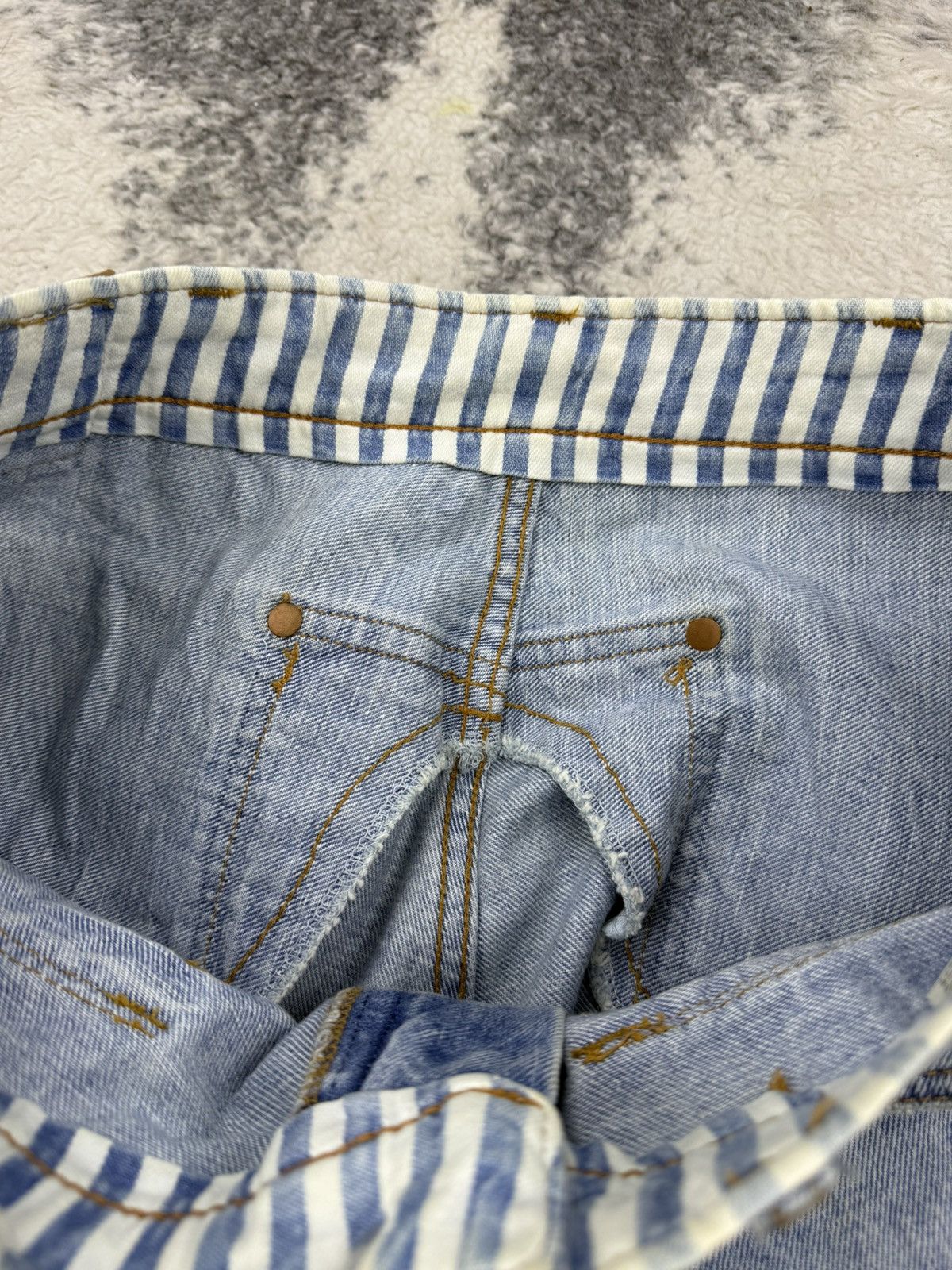 Beauty Beast × Japanese Brand × Vintage Vintage RNA Inc. Distressed Denim Skirt Size 30" / US 8 / IT 44 - 10 Thumbnail