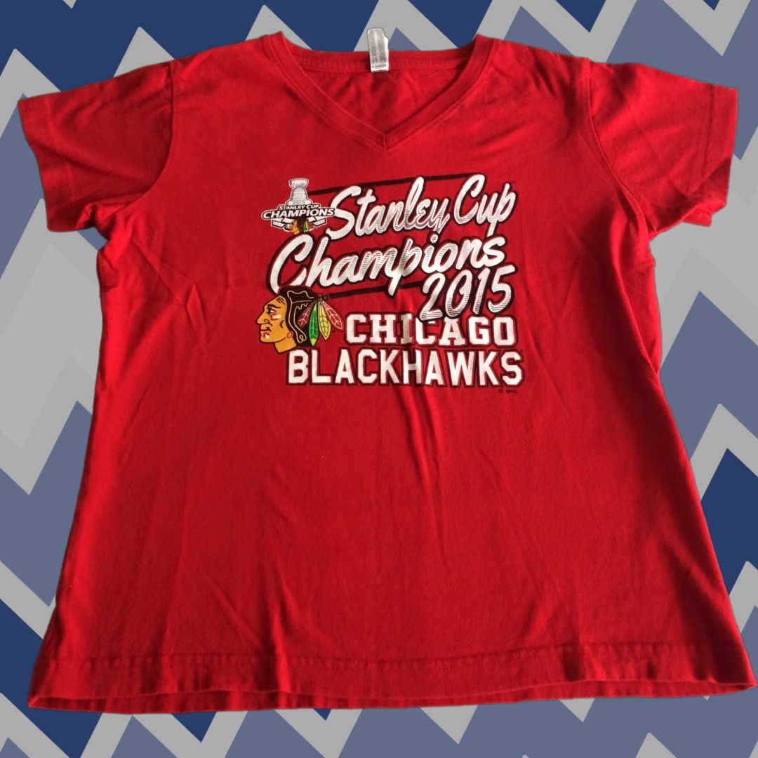 Vintage Stanley Cup Champions 2015 Chicago Blackhawks Women's V Neck T Shirt Sz M Tee Shirt Size M / US 6-8 / IT 42-44 - 1 Thumbnail