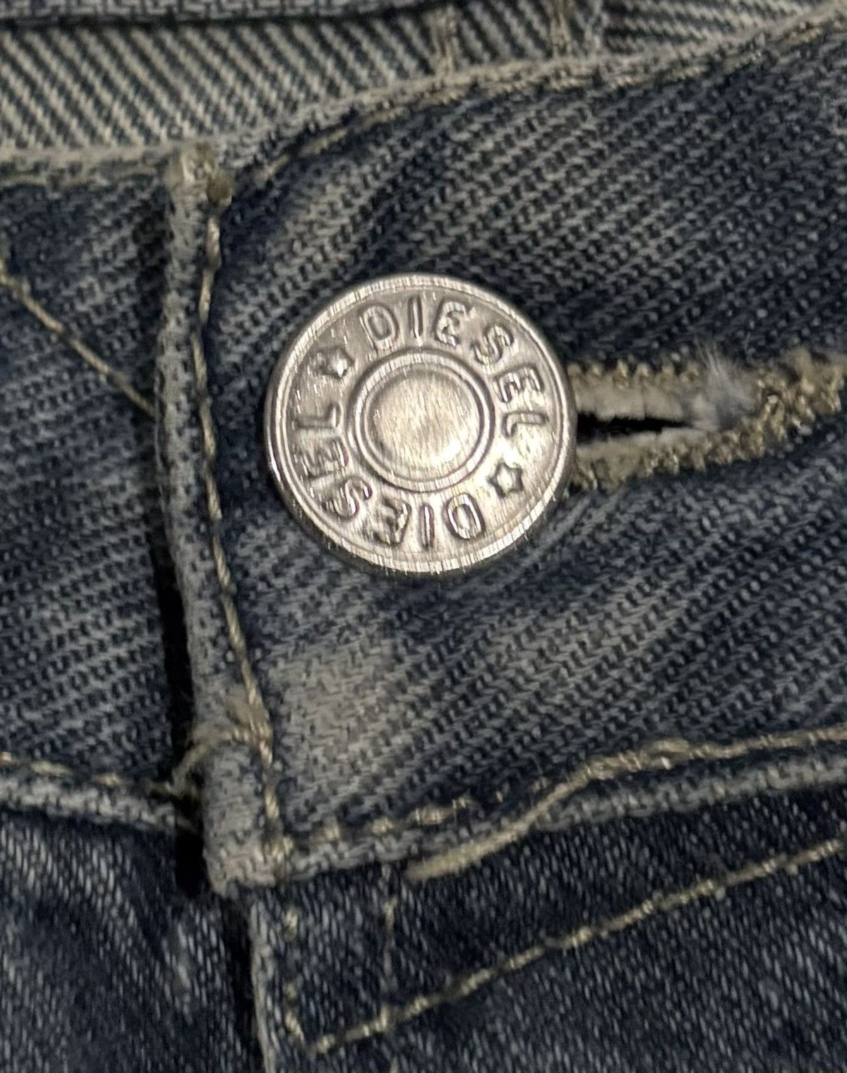 Diesel Vintage DIESEL Distressed Denim Size US 36 / EU 52 - 12 Thumbnail