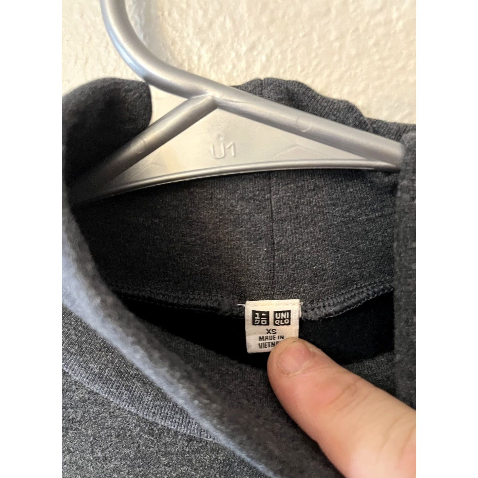 Uniqlo Uniqlo Long Sleeve Heattech Stretch Turtleneck T-Shirt Women's XS Gray Size XS / US 0-2 / IT 36-38 - 3 Thumbnail