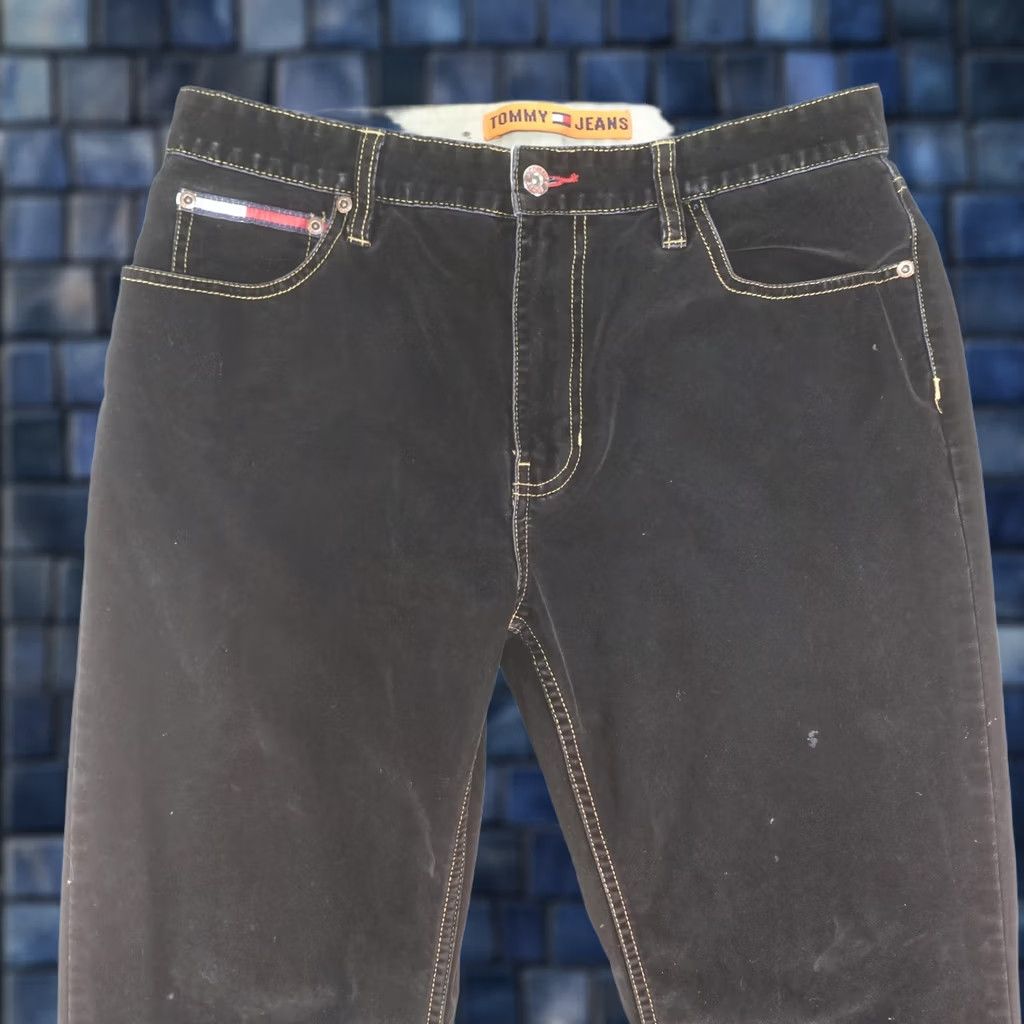 Denime VINTAGE Tommy Jeans Jeans Mens 32x32 Black Straight Leg Denim Y2K 2002 Soft Size US 32 / EU 48 - 1 Thumbnail