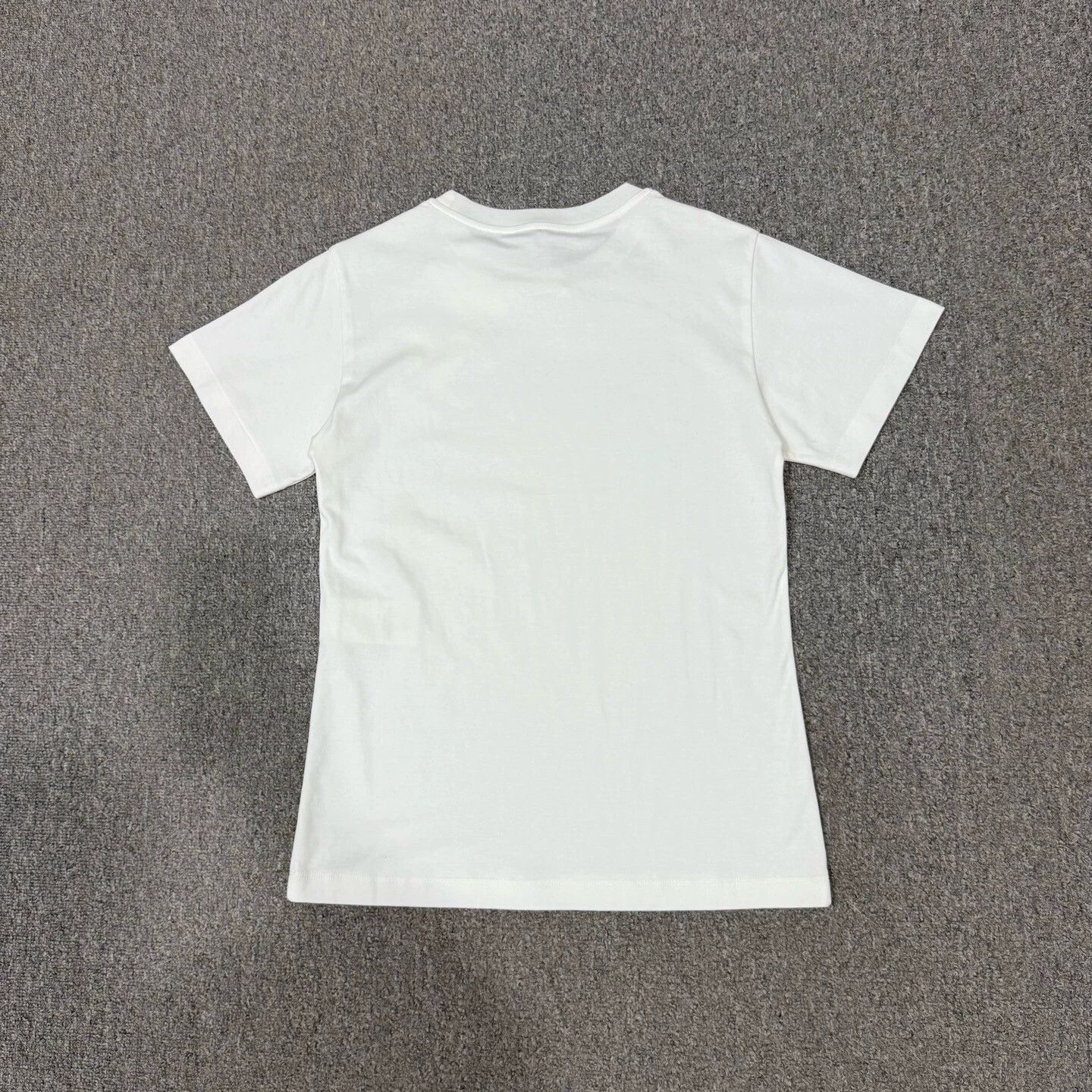 Louis Vuitton LV white heart patch short sleeve tee NWT size S Size S / US 4 / IT 40 - 2 Thumbnail
