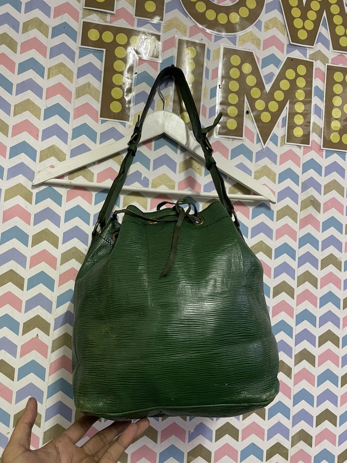 Louis Vuitton VINTAGE LOUIS VUITTON EPI NIO SHOULDER BAG LEATHER Size ONE SIZE - 2 Thumbnail