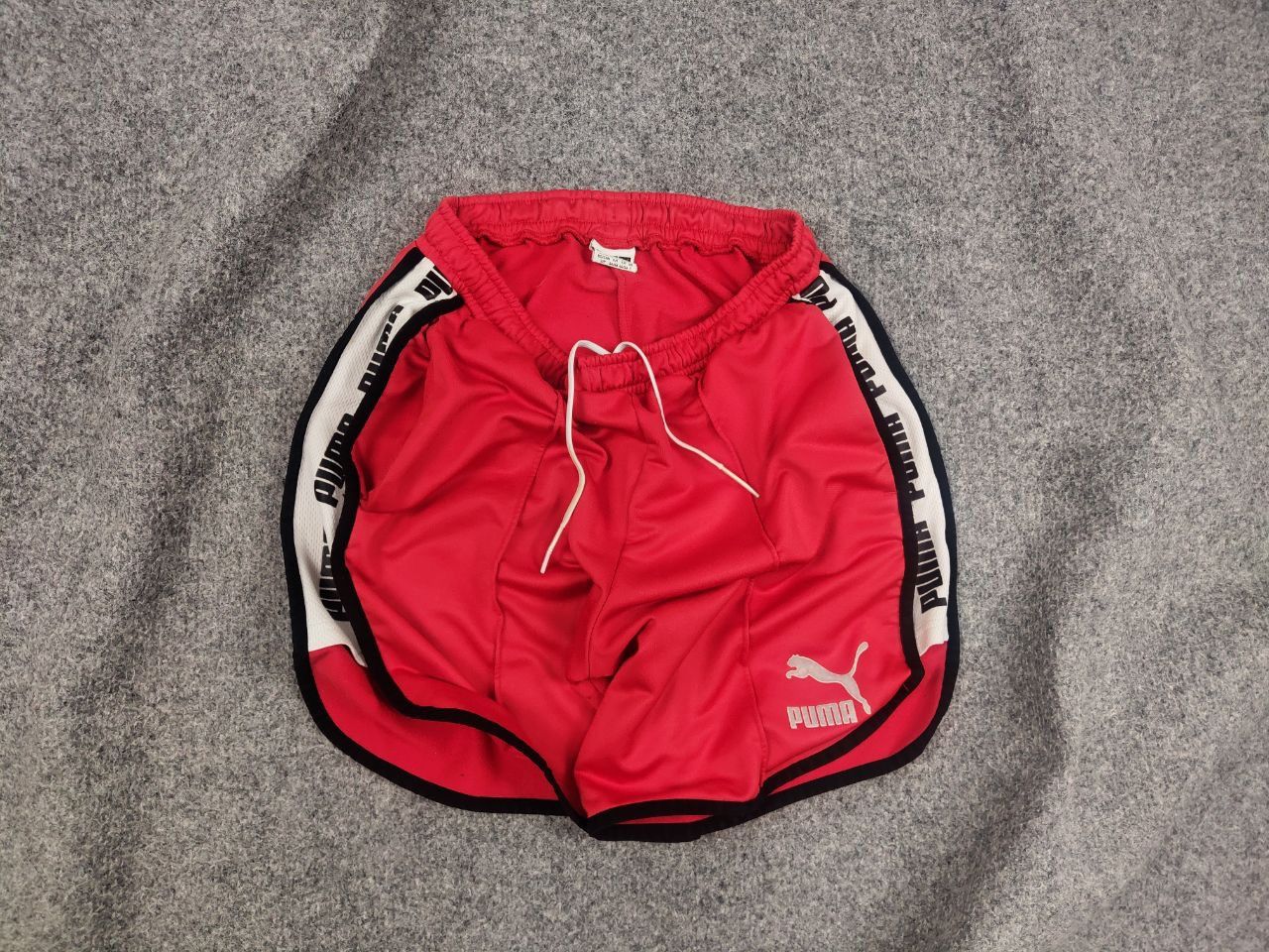 Puma Vintage Puma Red Casual Shorts retro running sport style Size US 32 / EU 48 - 2 Thumbnail