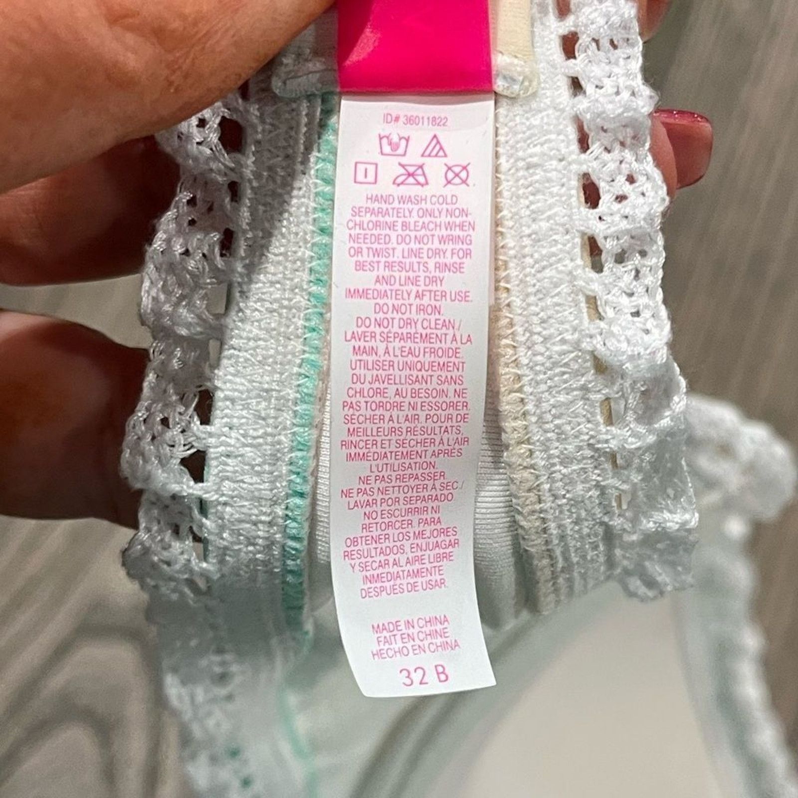 Victoria's Secret Victoria's Secret Blue Beige Ombre Bikini Top Size 32B Size ONE SIZE - 4 Thumbnail