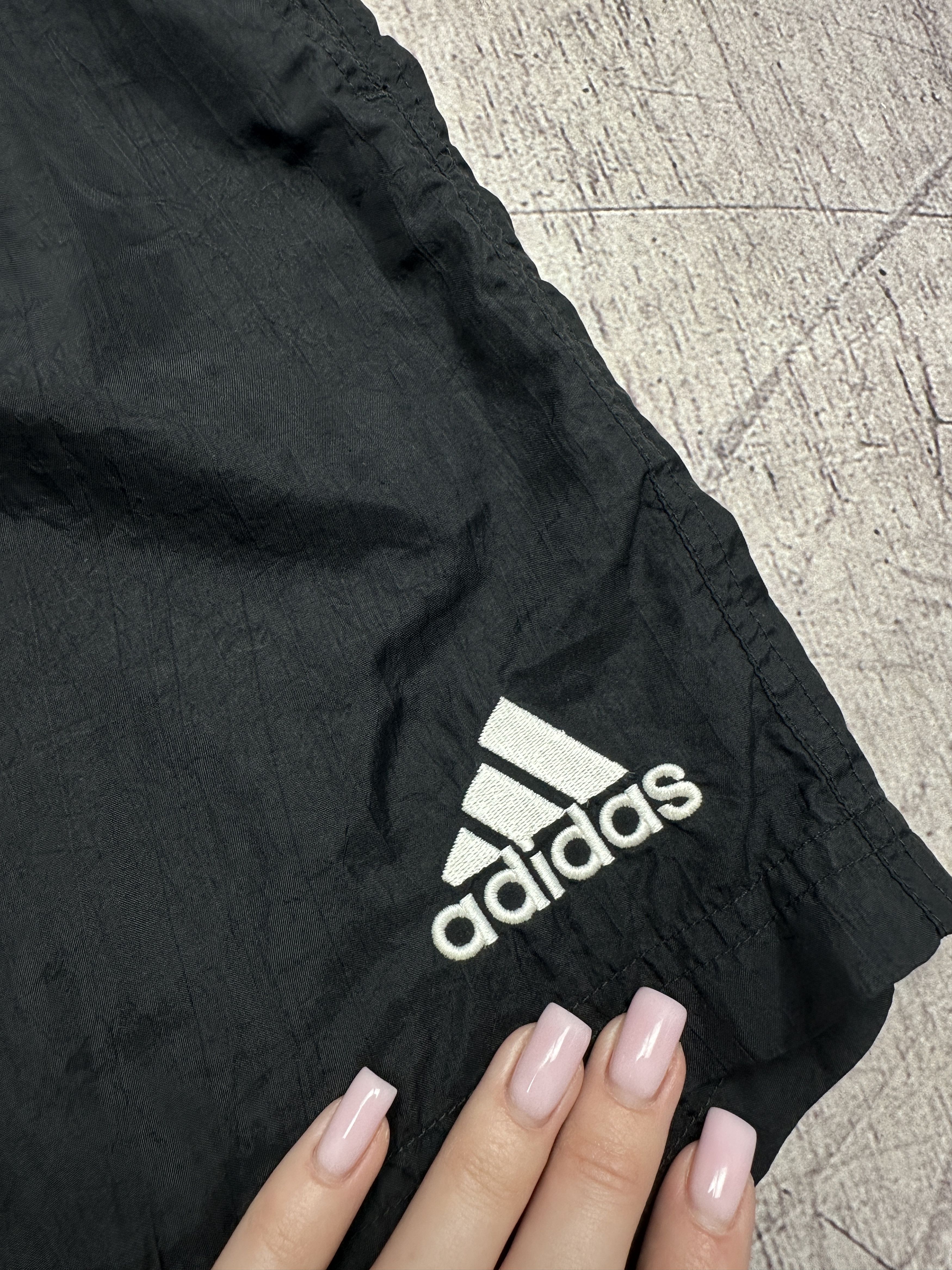 Adidas Adidas Vintage Mens Nylon Shorts Size US 32 / EU 48 - 3 Thumbnail