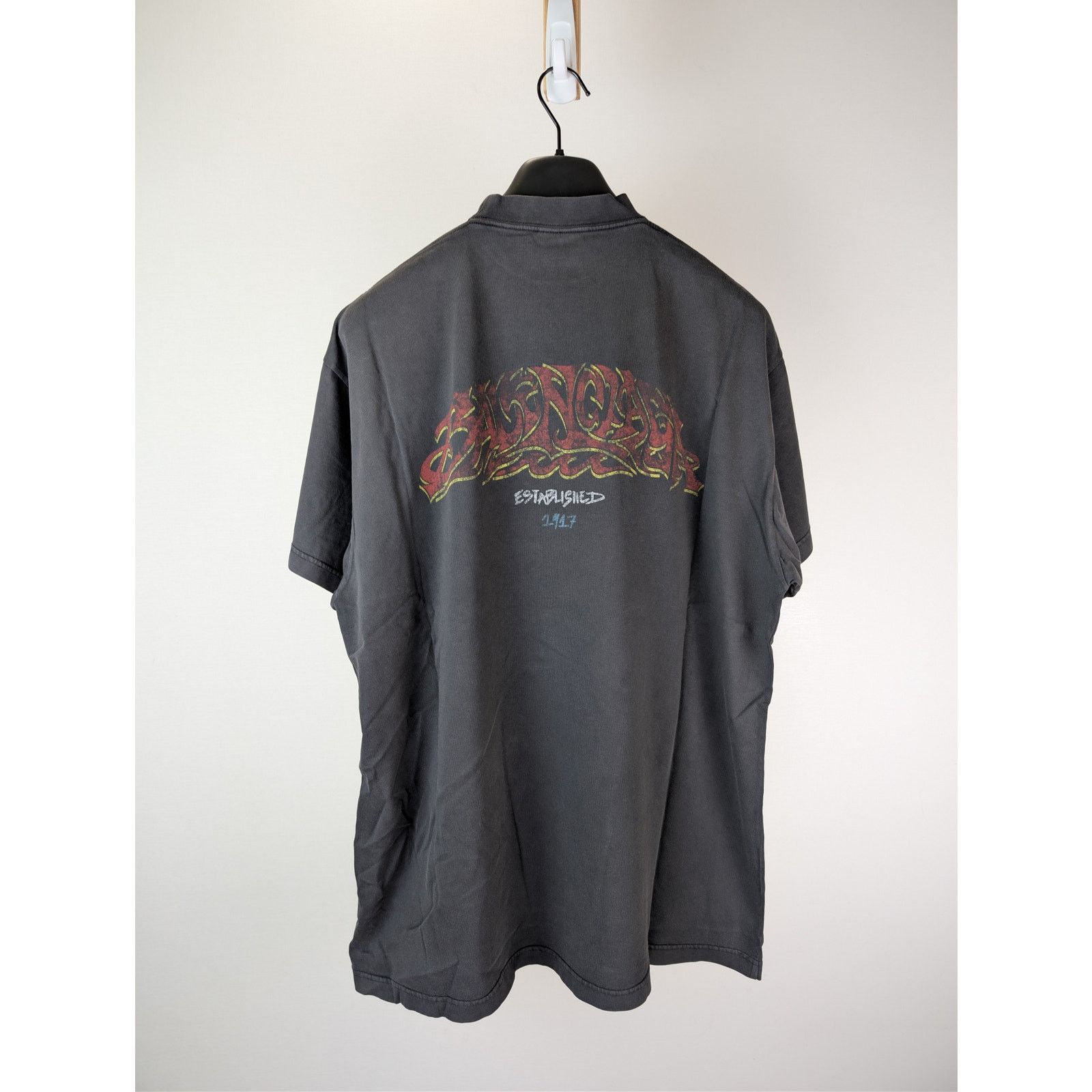 Balenciaga o1rshd1 Offshore Oversized Vintage Jersey T-Shirt in Black Size US M / EU 48-50 / 2 - 10 Thumbnail
