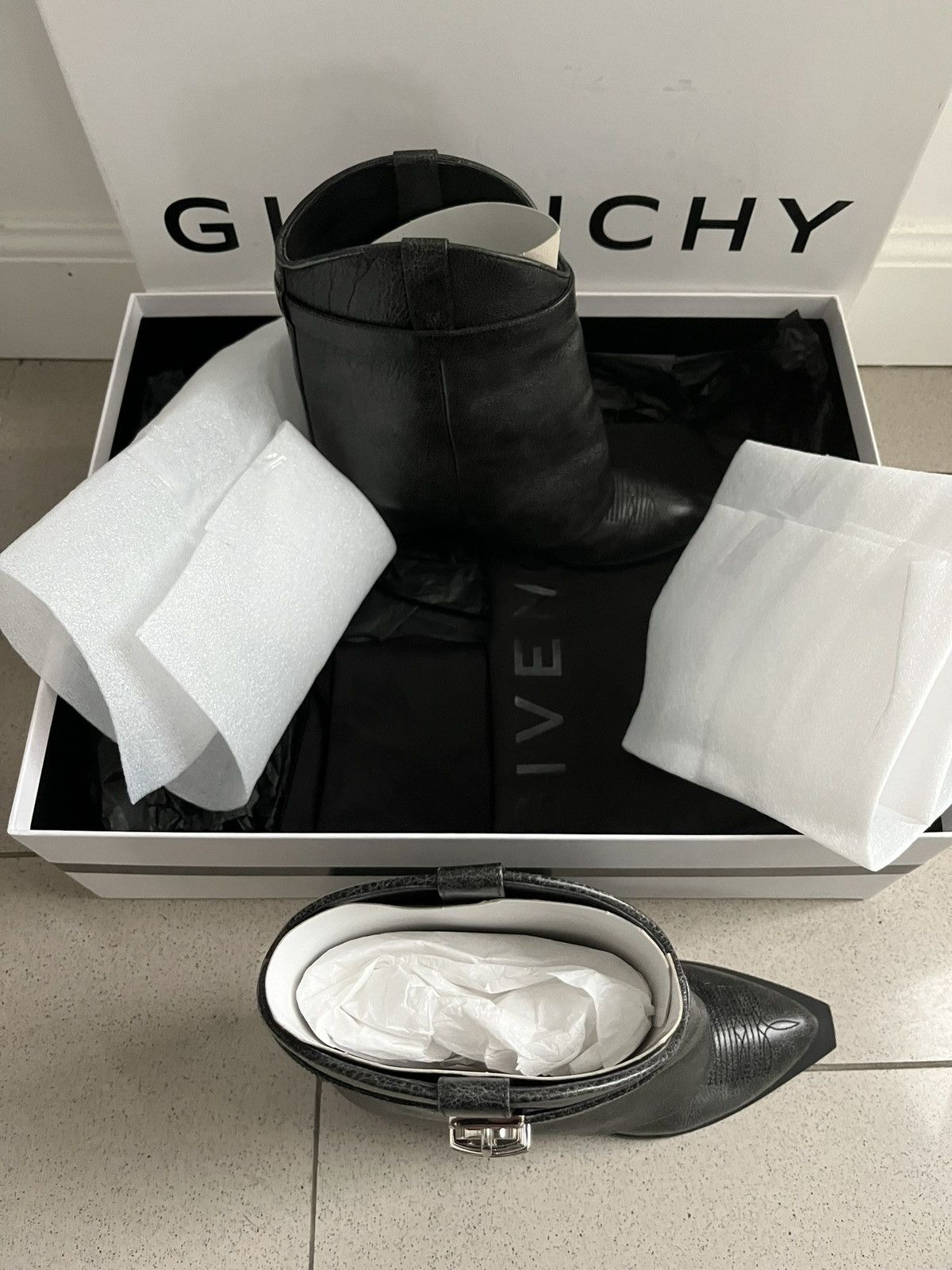 Givenchy Givenchy Shark santiague Size US 8 / IT 38 - 12 Thumbnail