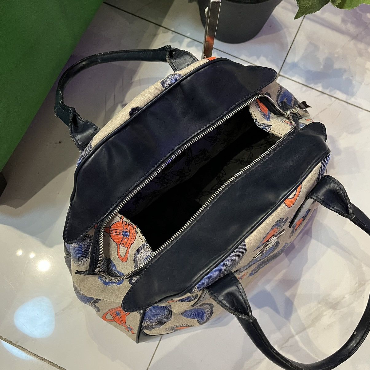 Vivienne Westwood Vivienne Westwood Heart & Orb Print Bowler Bag Size ONE SIZE - 10 Thumbnail
