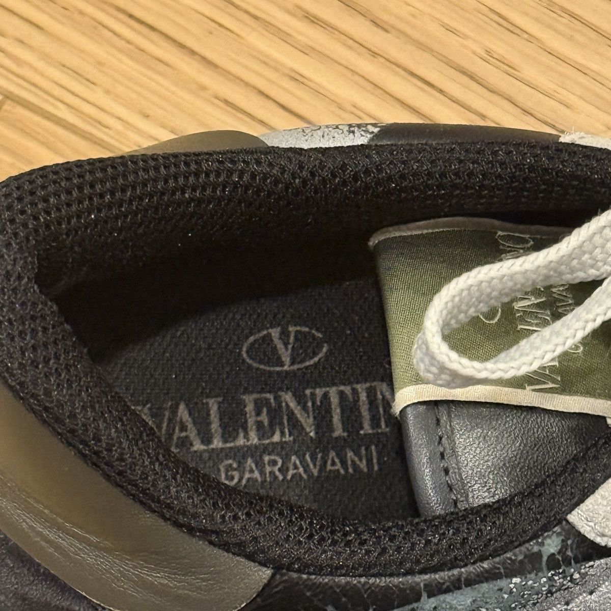 Valentino Valentino Garavani Rockrunner Sneaker EU 42 Camouflage Size US 9 / EU 42 - 12 Thumbnail