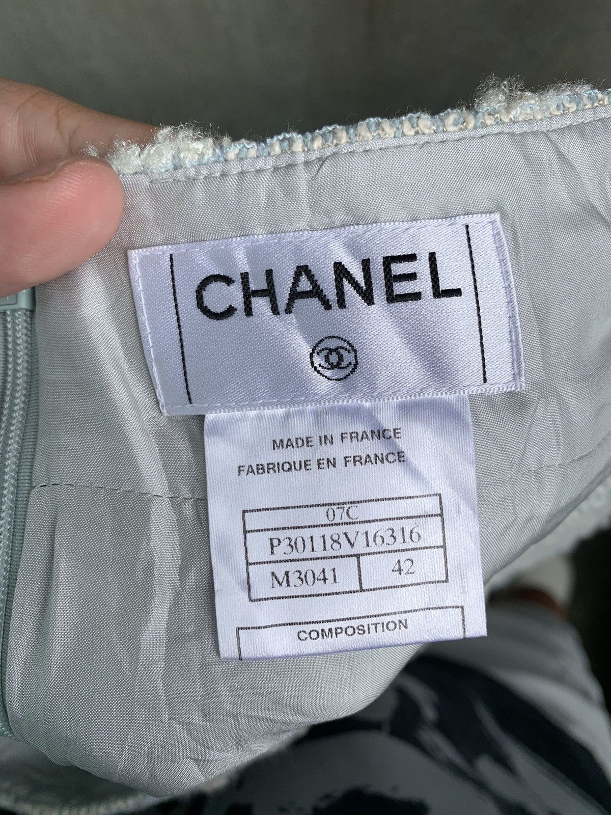 Chanel Baby Blue Sequin Tweed Skirt Size 28" / US 6 / IT 42 - 9 Thumbnail