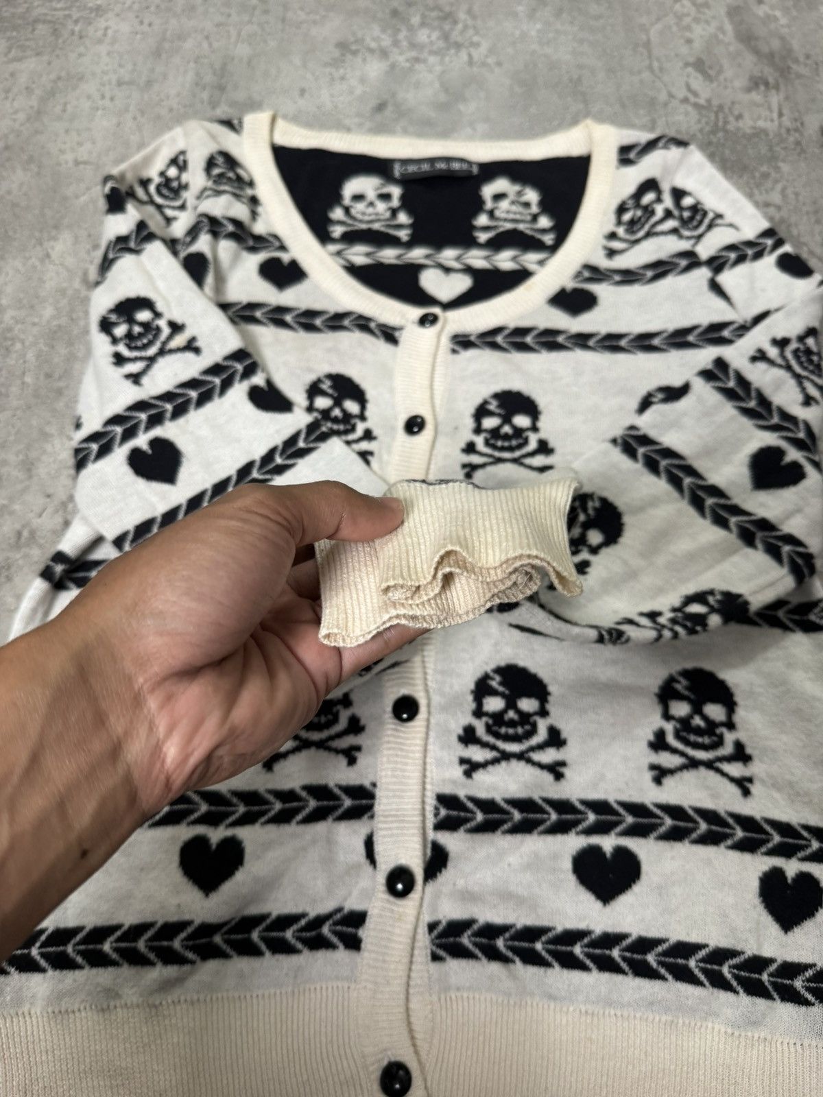 Japanese Brand CECIL MC BEE WITH SKULL & LOVE CARDIGAN TO WOMAN Size M / US 6-8 / IT 42-44 - 3 Thumbnail