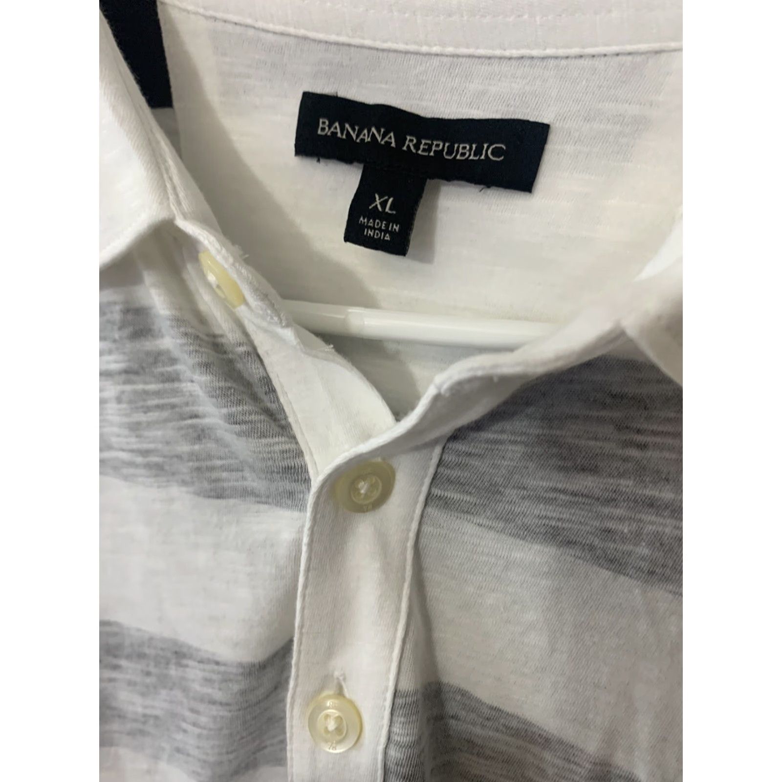 Banana Republic Banana Republic Polo Shirt XL White Gray Striped Short Sleeve Classic Mens Size US XL / EU 56 / 4 - 2 Thumbnail